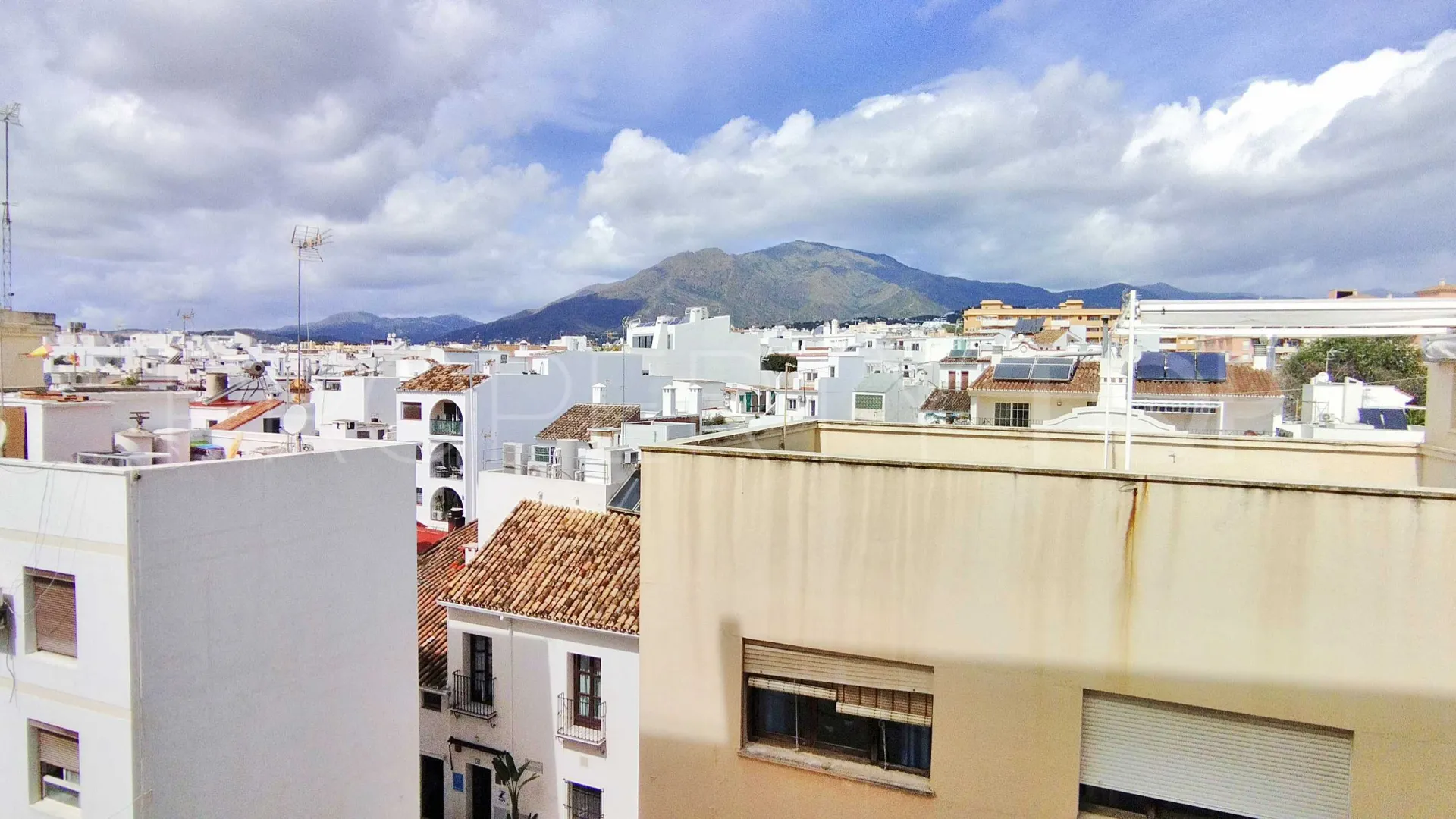 For sale flat in Estepona Centre