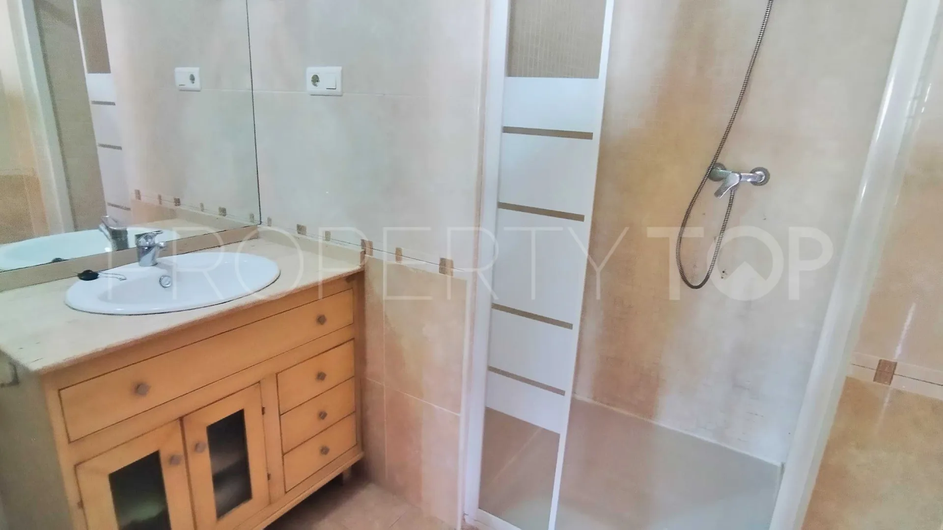 For sale flat in Estepona Centre