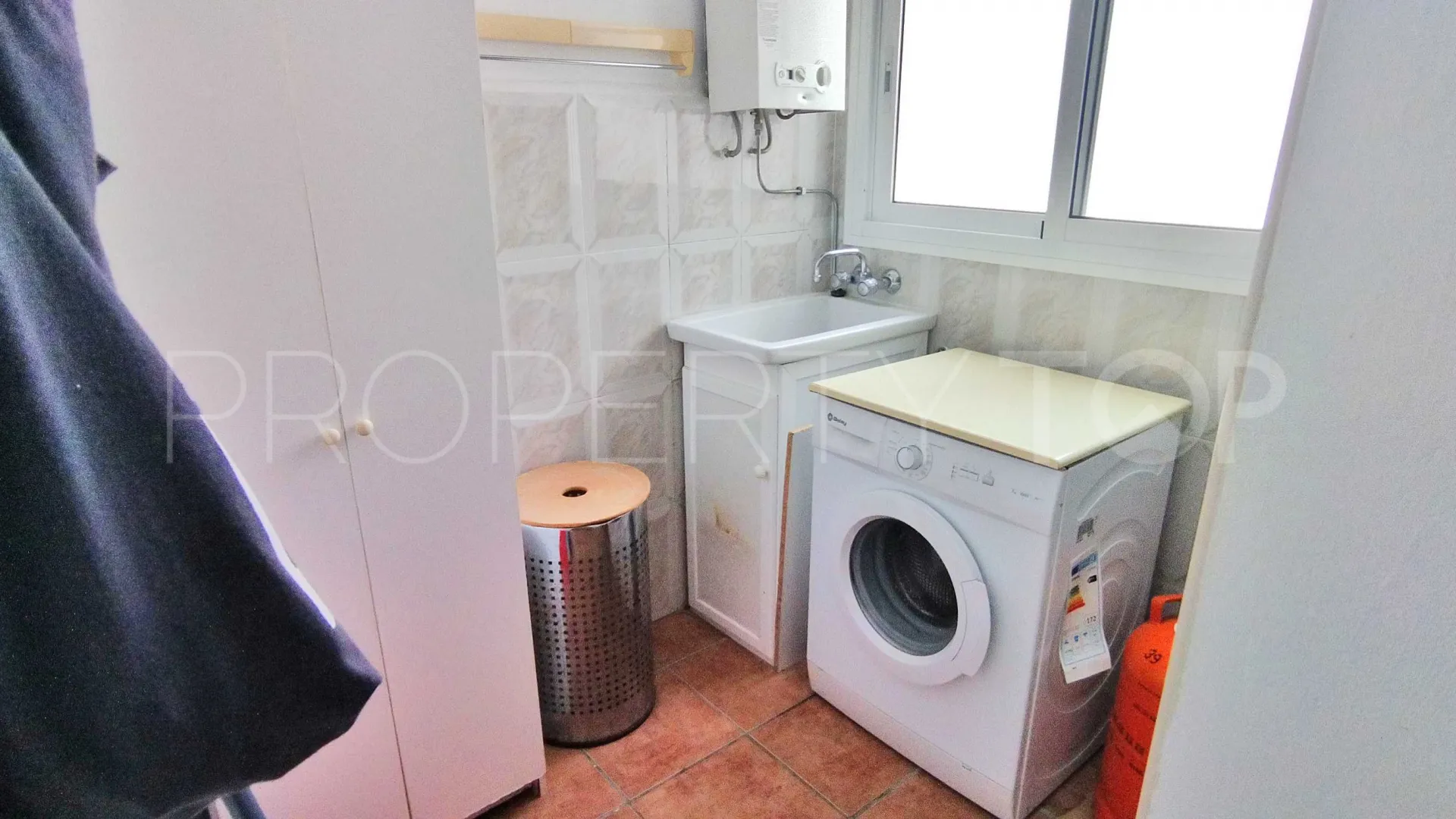 For sale flat in Estepona Centre