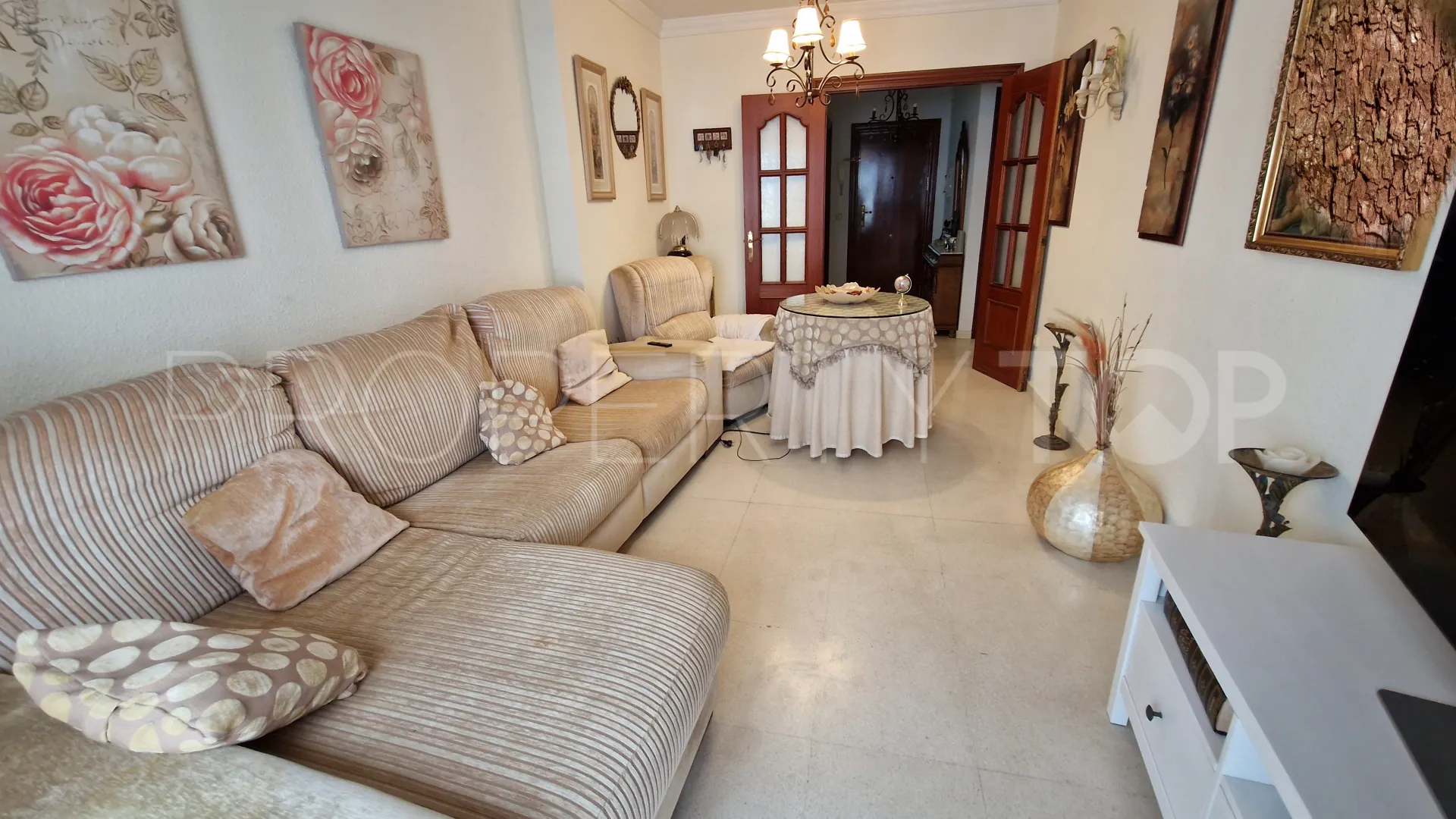 Estepona Town 2 bedrooms apartment for sale