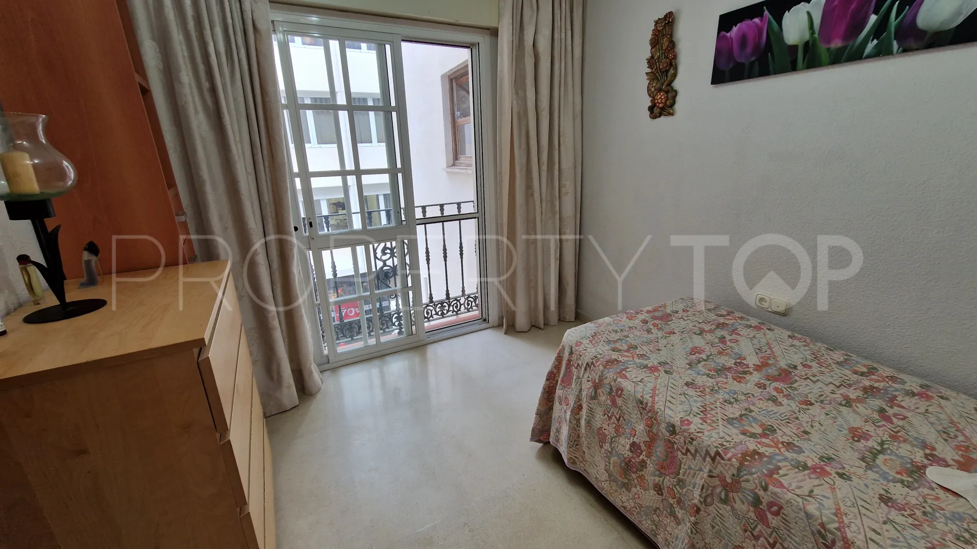 Estepona Town 2 bedrooms apartment for sale
