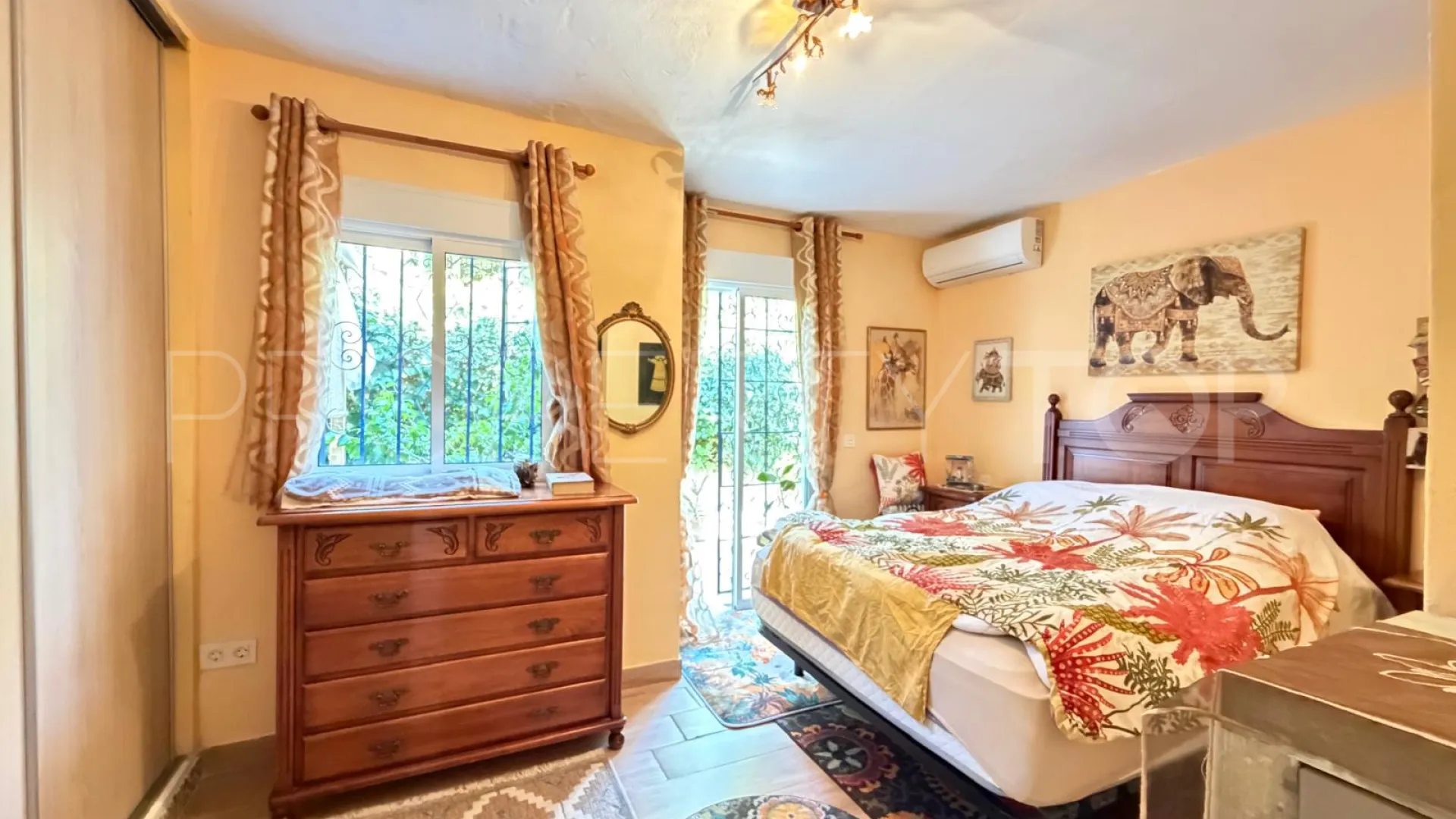 El Velerin country house for sale