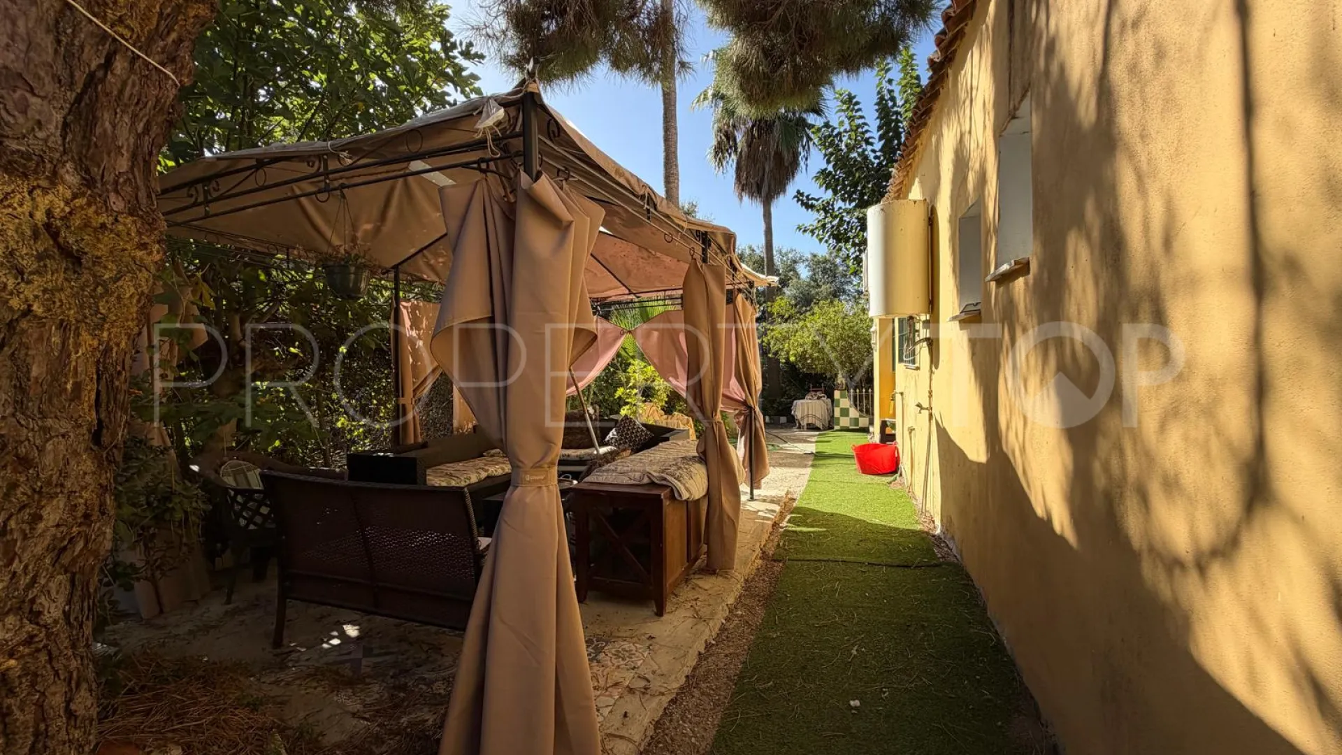 El Velerin country house for sale