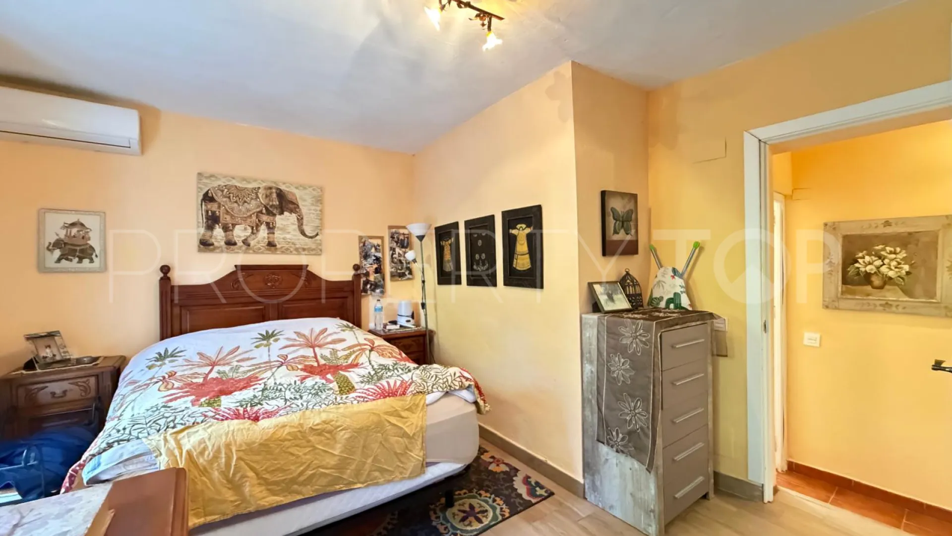 El Velerin country house for sale
