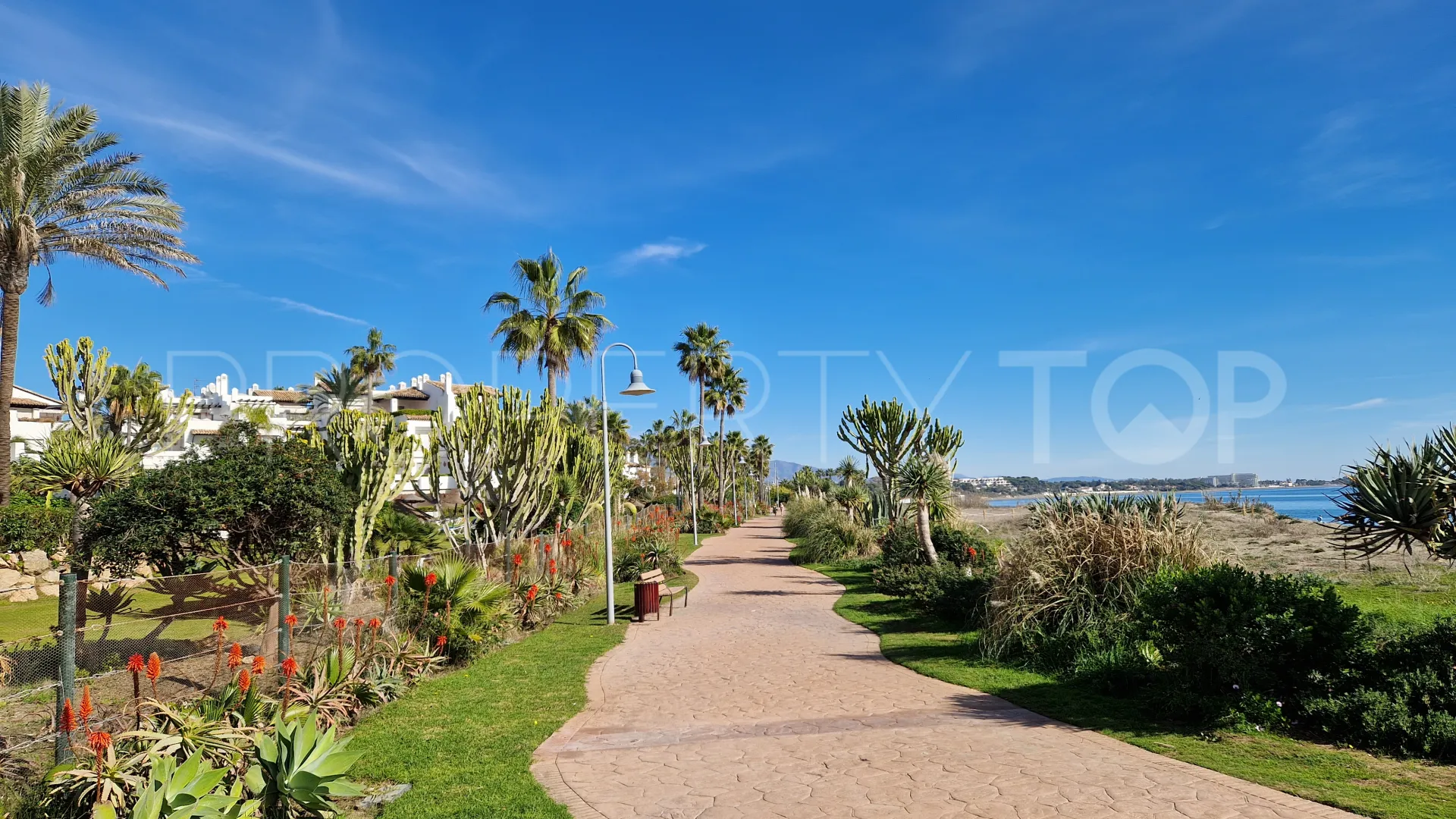 Costalita, apartamento planta baja con 3 dormitorios a la venta