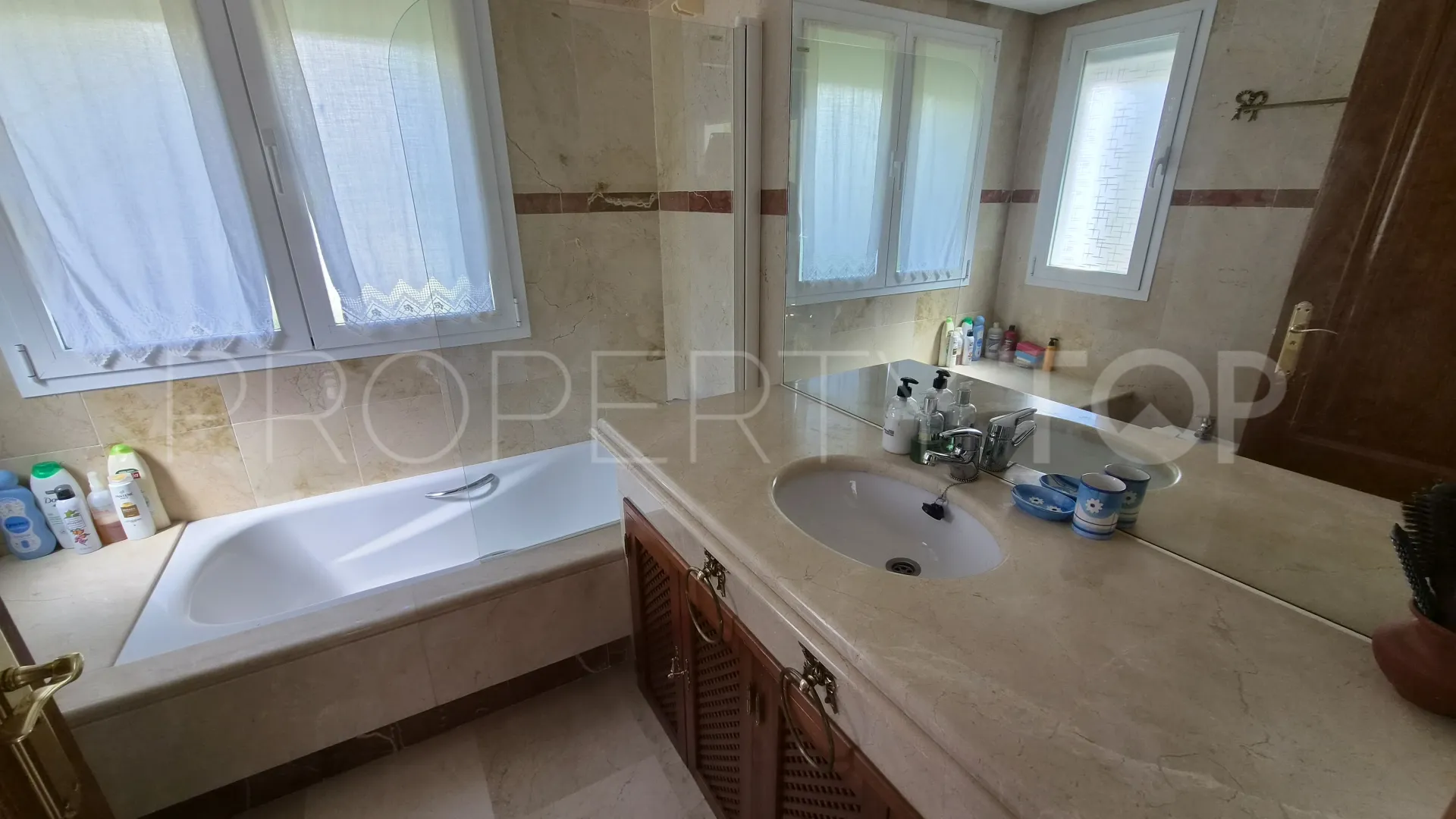 Costalita, apartamento planta baja con 3 dormitorios a la venta