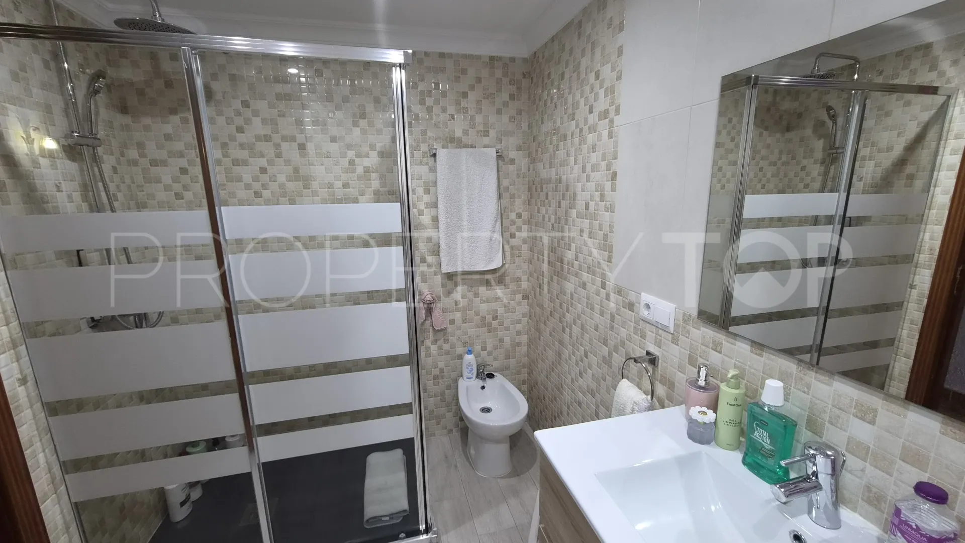 Apartamento planta baja en venta en Parque Antena