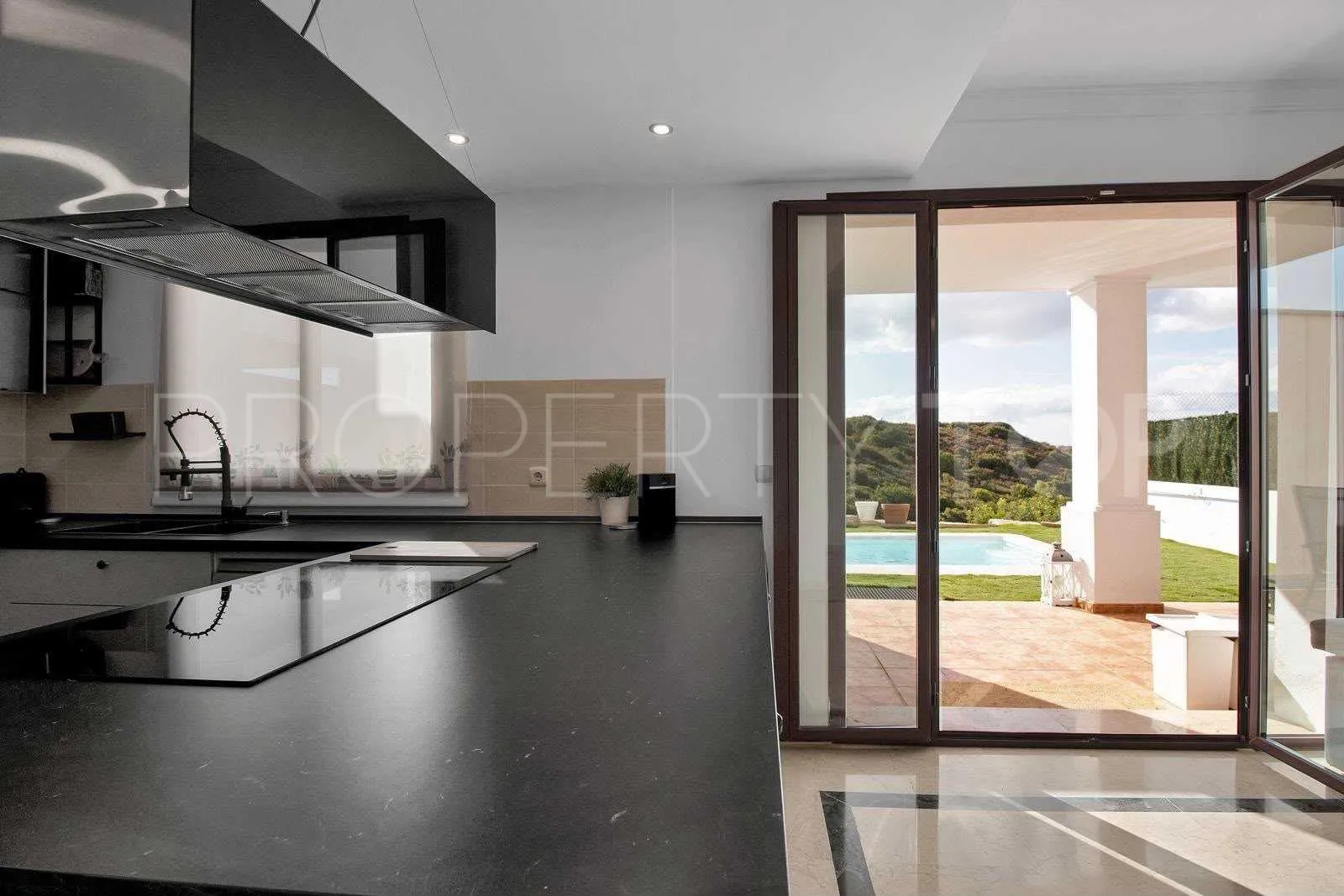 Doña Julia town house for sale