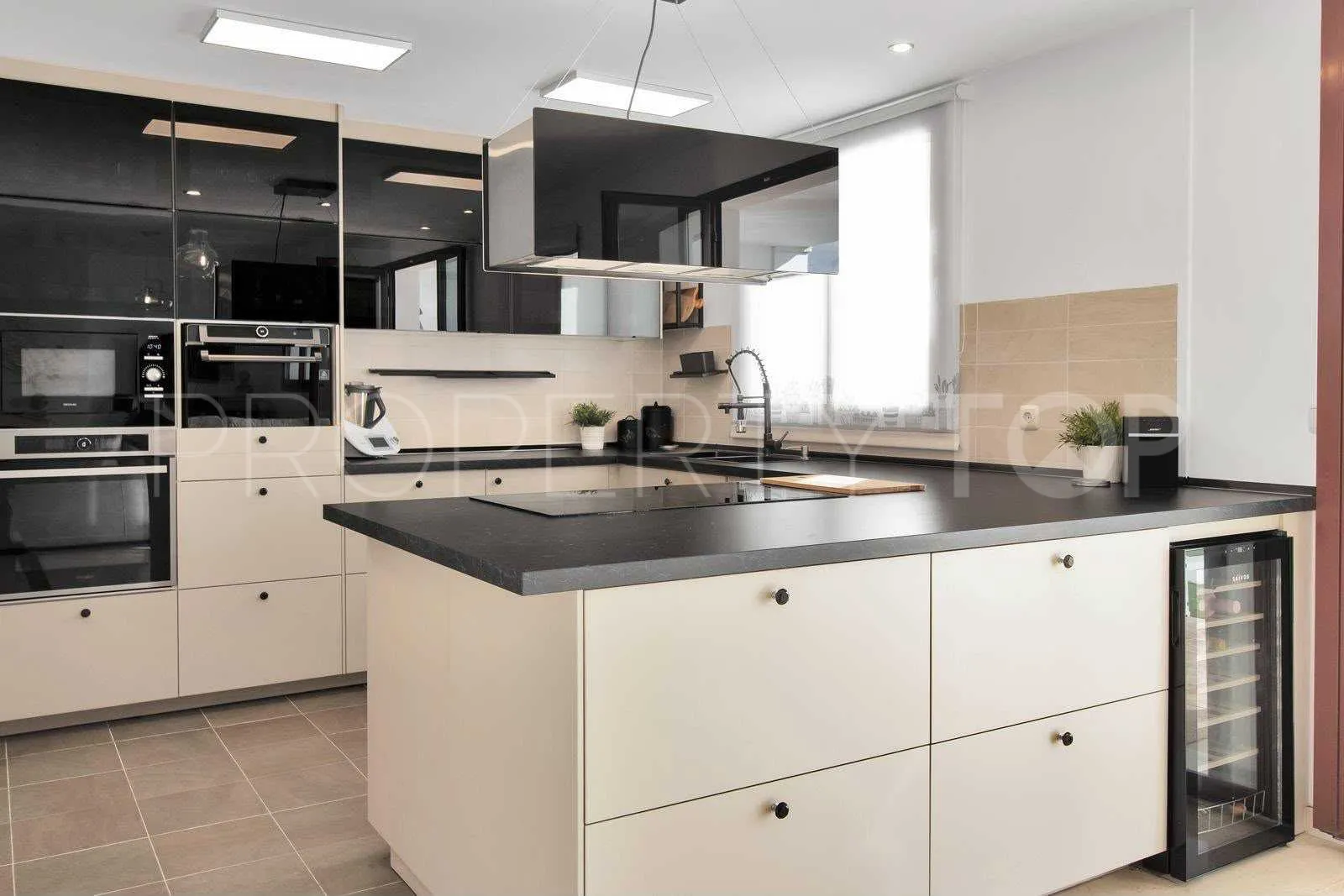 Doña Julia town house for sale