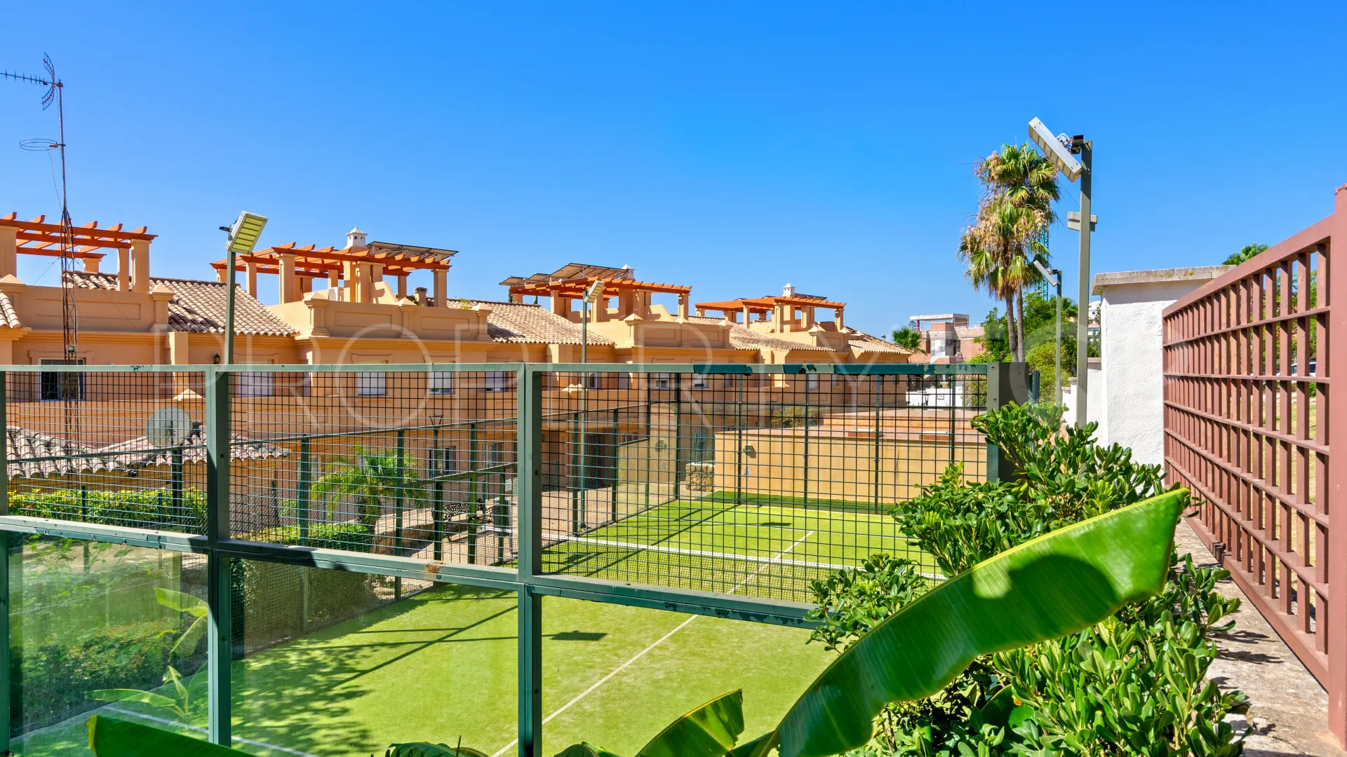 Pareado en venta en La Galera Park con 3 dormitorios