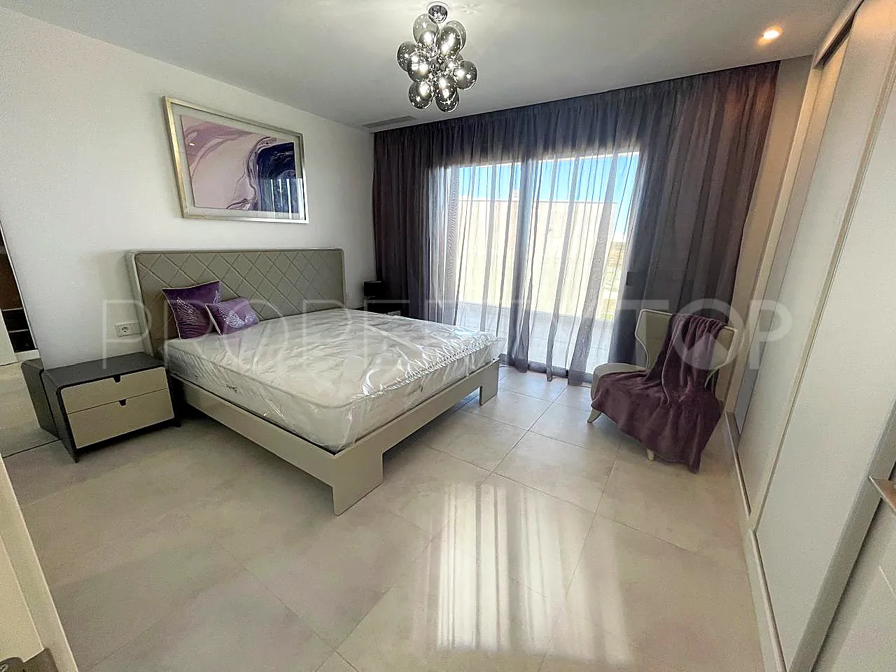 Apartamento a la venta de 3 dormitorios en Benatalaya