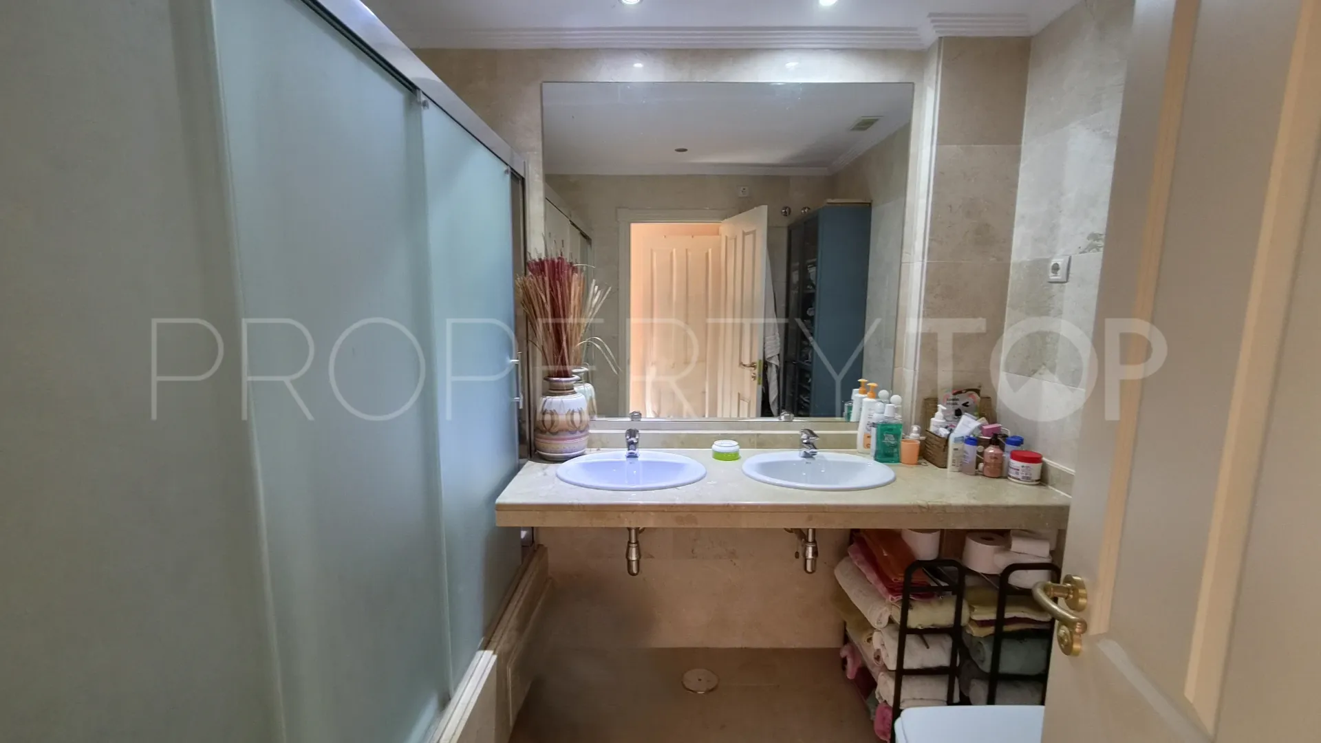 Apartamento planta baja con 2 dormitorios en venta en Costa Galera