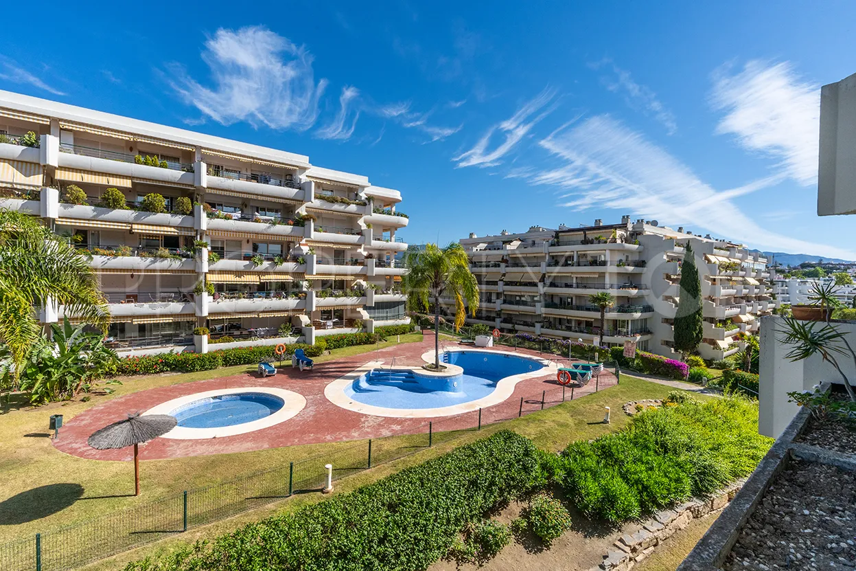 For sale duplex penthouse in Guadalmina Alta