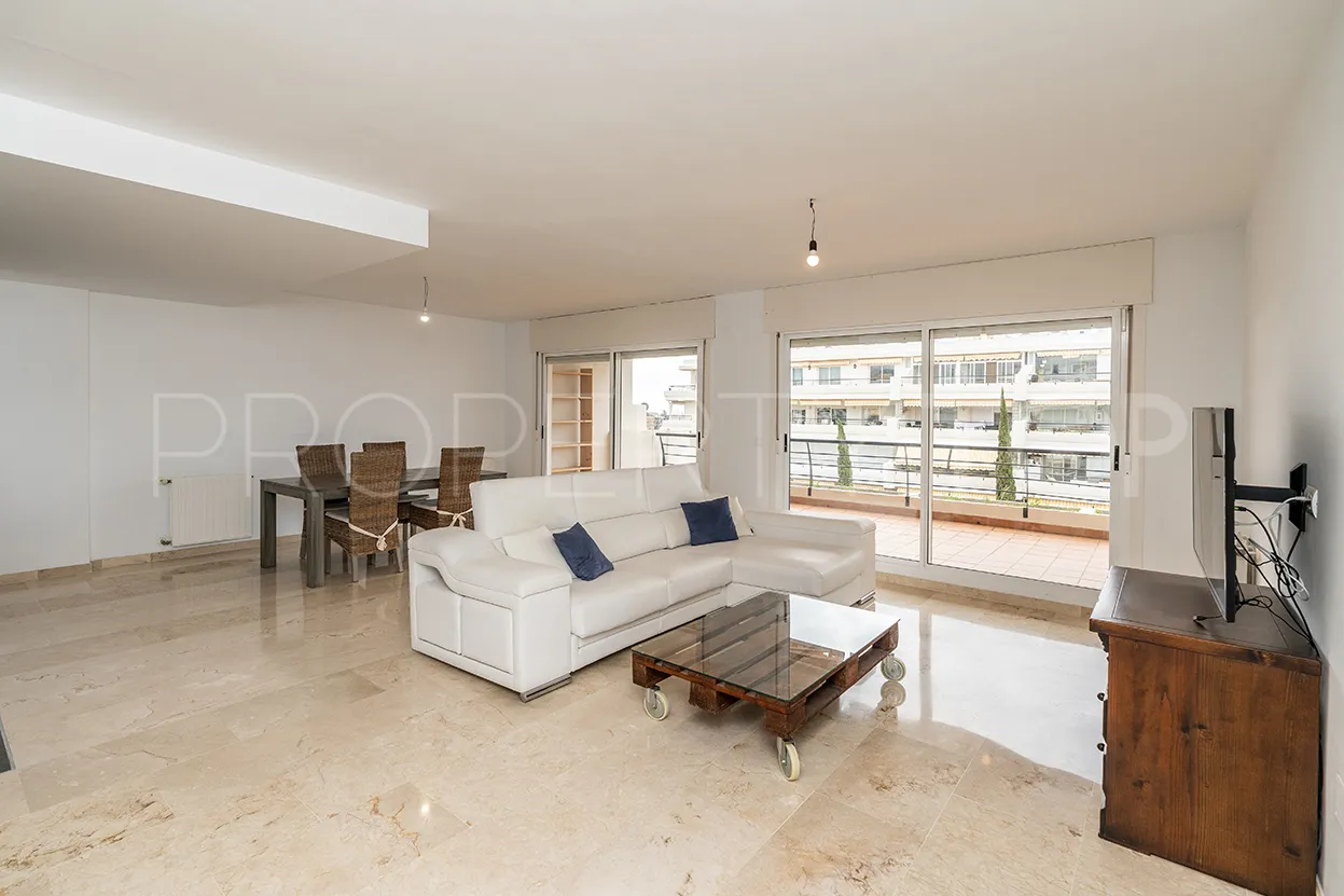 For sale duplex penthouse in Guadalmina Alta