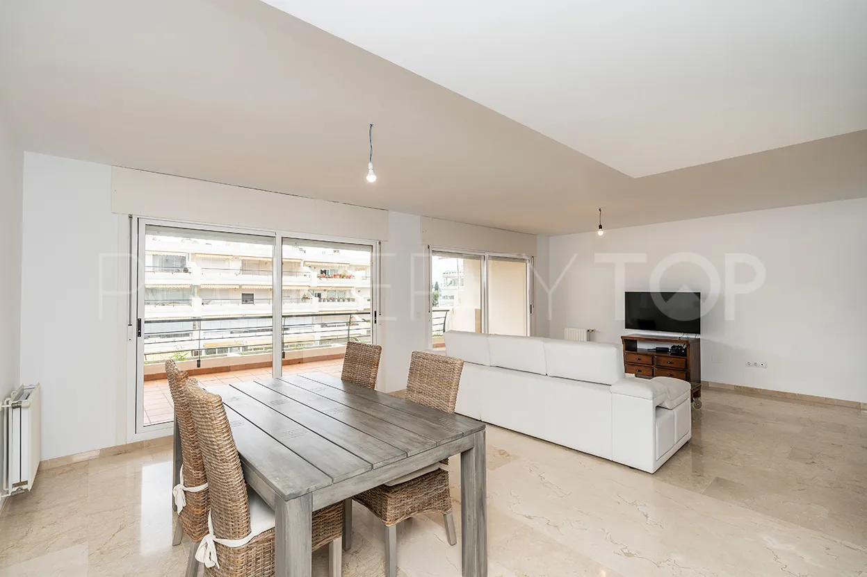 For sale duplex penthouse in Guadalmina Alta