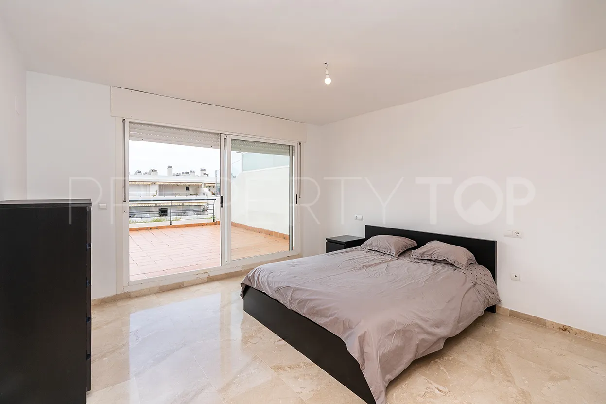 For sale duplex penthouse in Guadalmina Alta