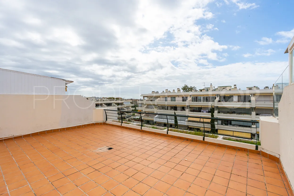 For sale duplex penthouse in Guadalmina Alta
