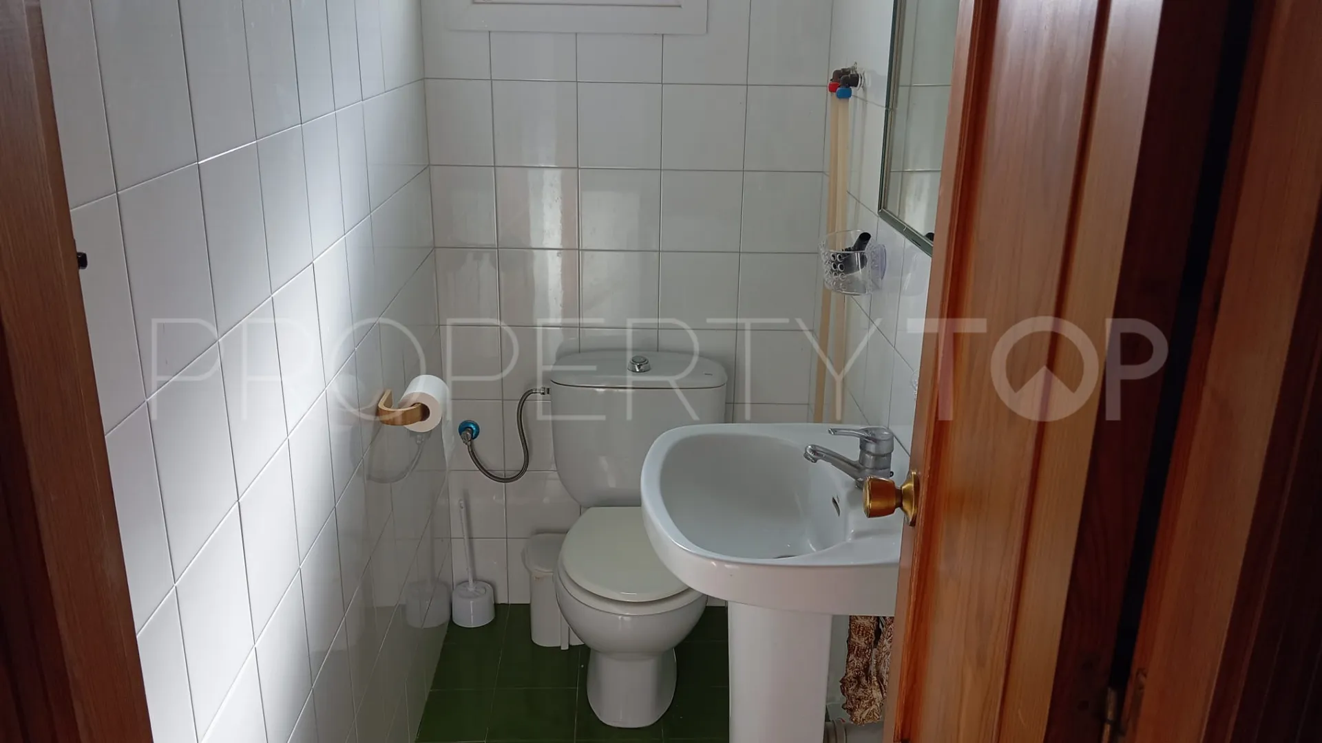 Pareado de 4 dormitorios en venta en Manilva Pueblo