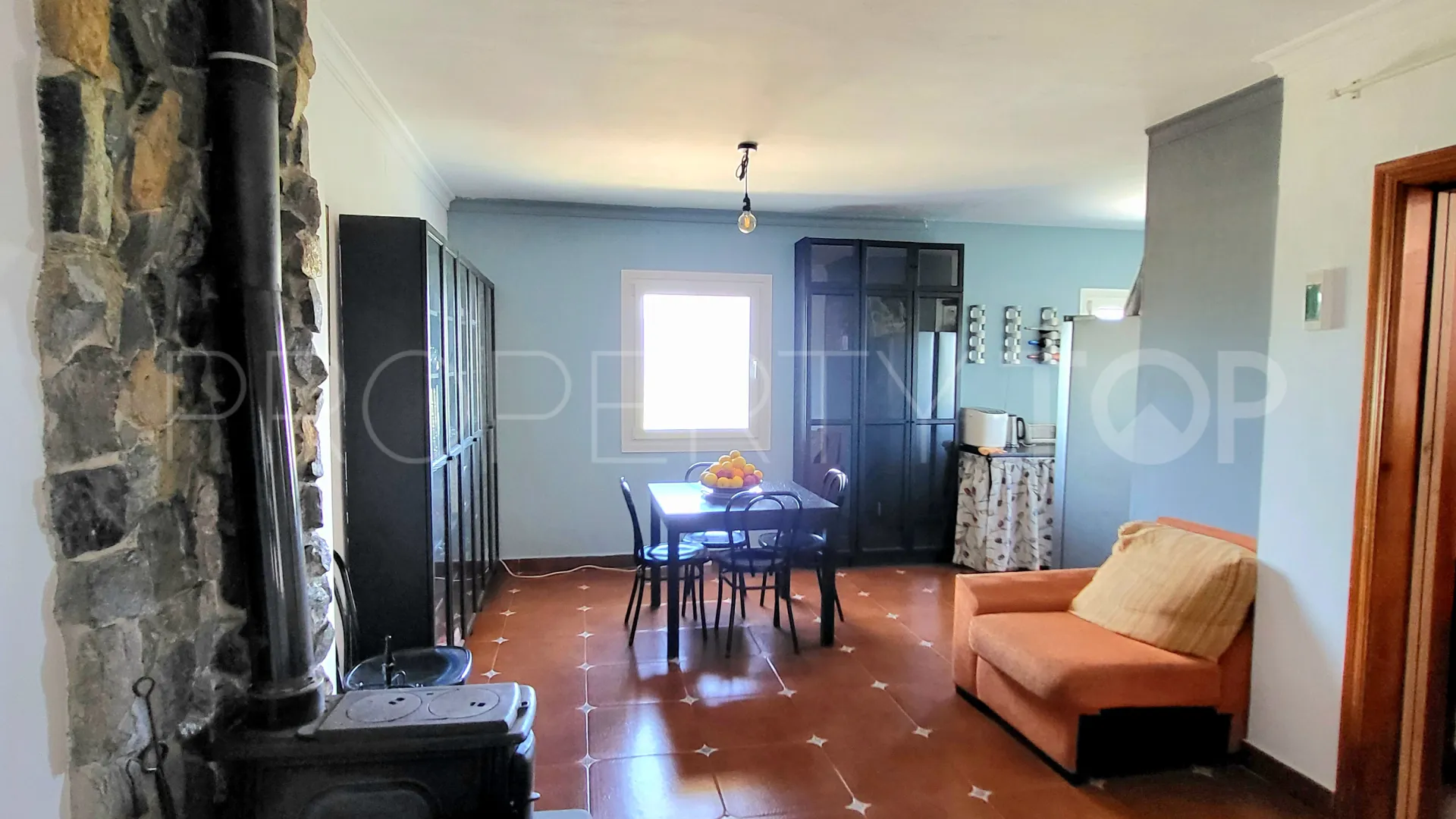 Pareado de 4 dormitorios en venta en Manilva Pueblo