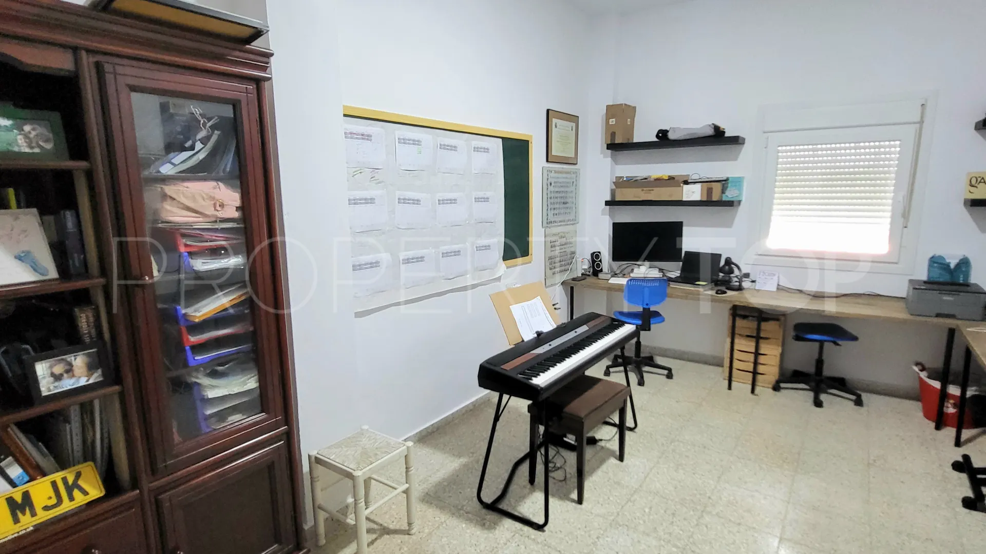 Pareado de 4 dormitorios en venta en Manilva Pueblo