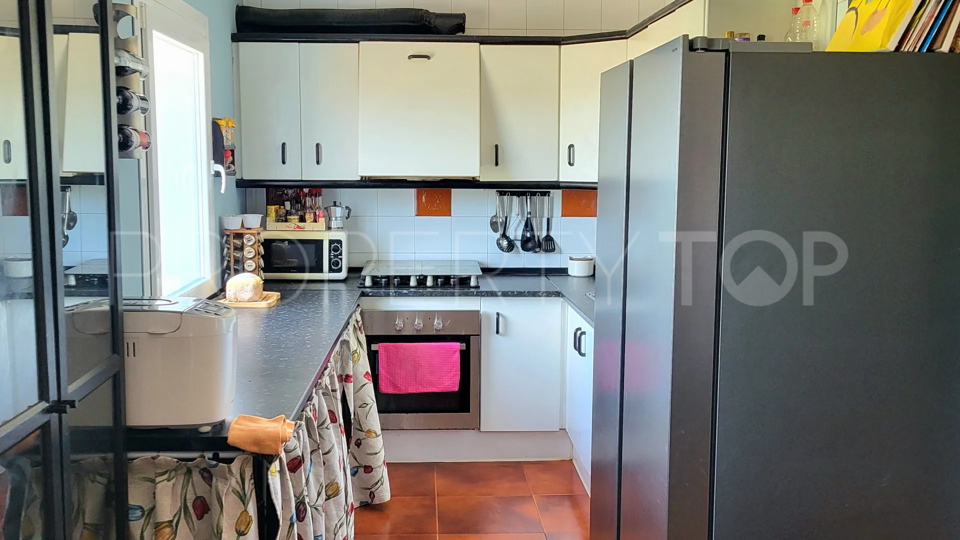Pareado de 4 dormitorios en venta en Manilva Pueblo