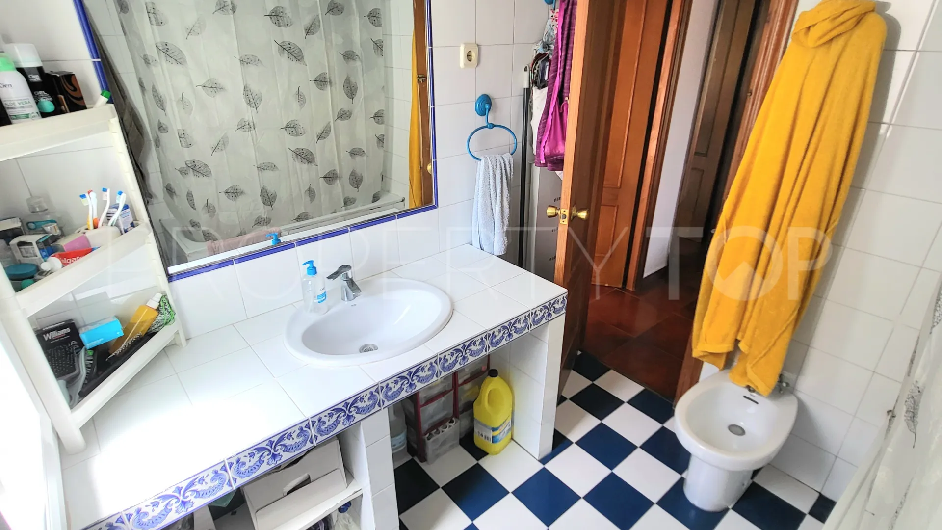 Pareado de 4 dormitorios en venta en Manilva Pueblo