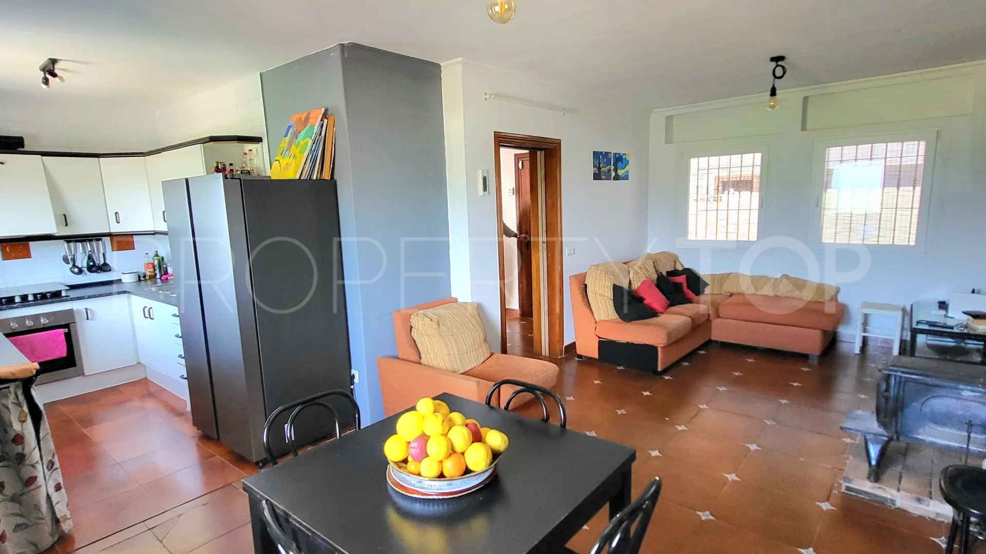 Pareado de 4 dormitorios en venta en Manilva Pueblo