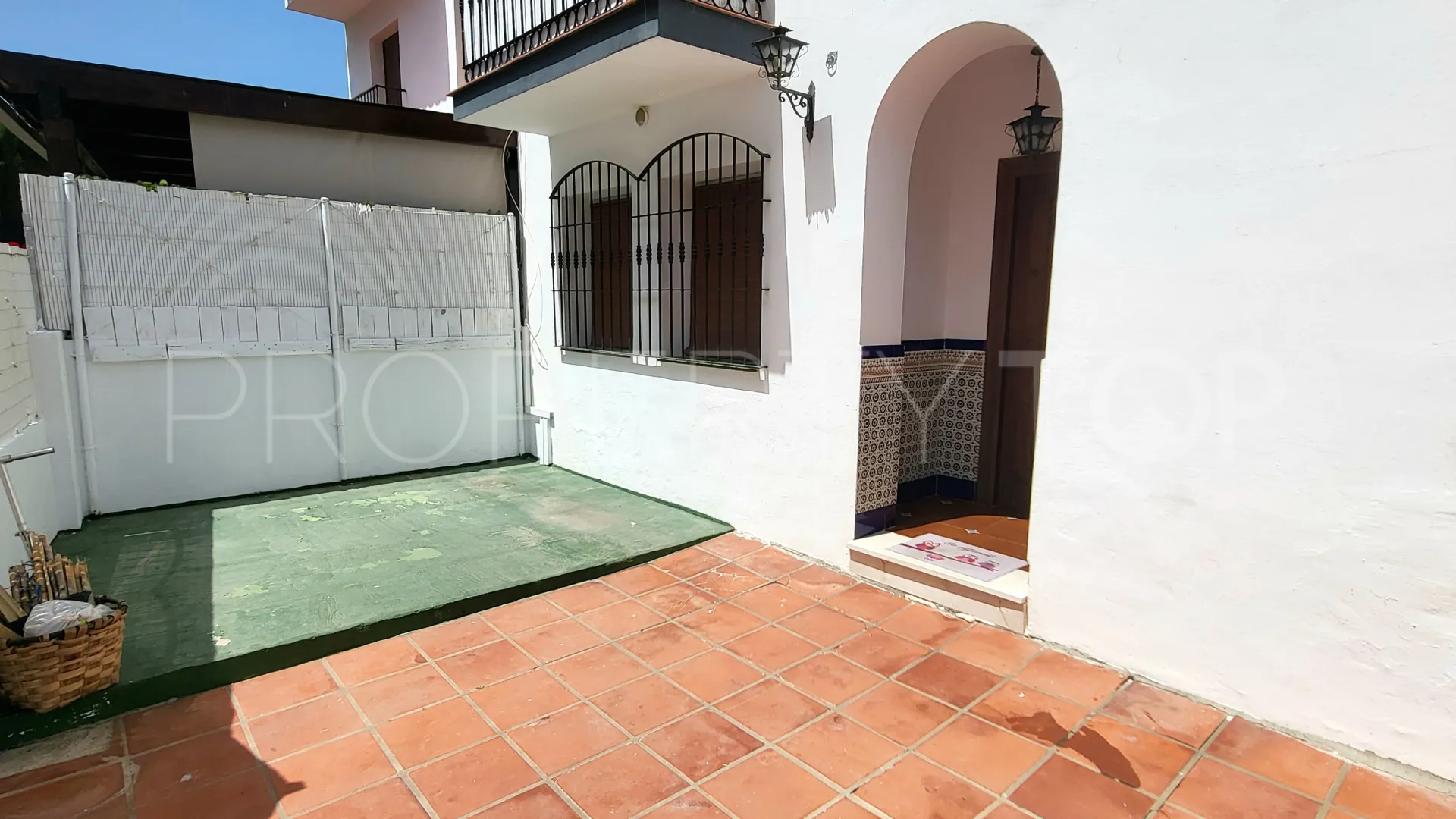Pareado de 4 dormitorios en venta en Manilva Pueblo
