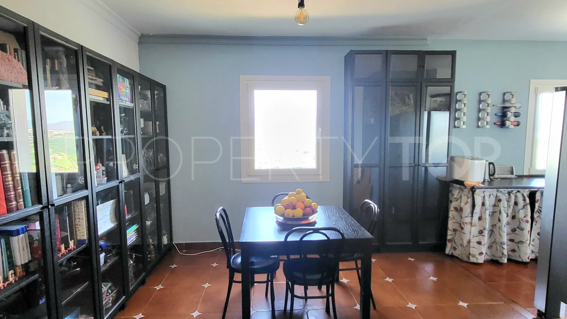 Pareado de 4 dormitorios en venta en Manilva Pueblo
