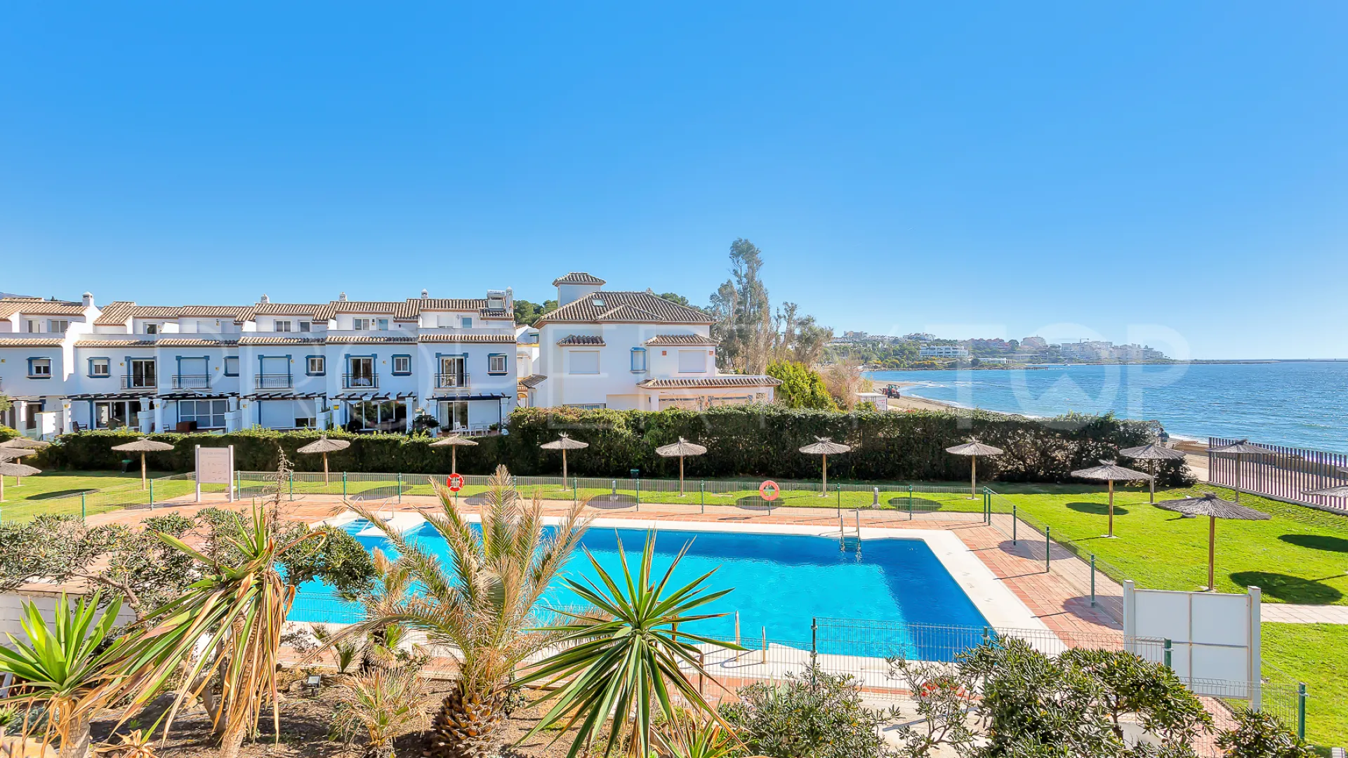 2 bedrooms apartment in Bahía de Estepona for sale