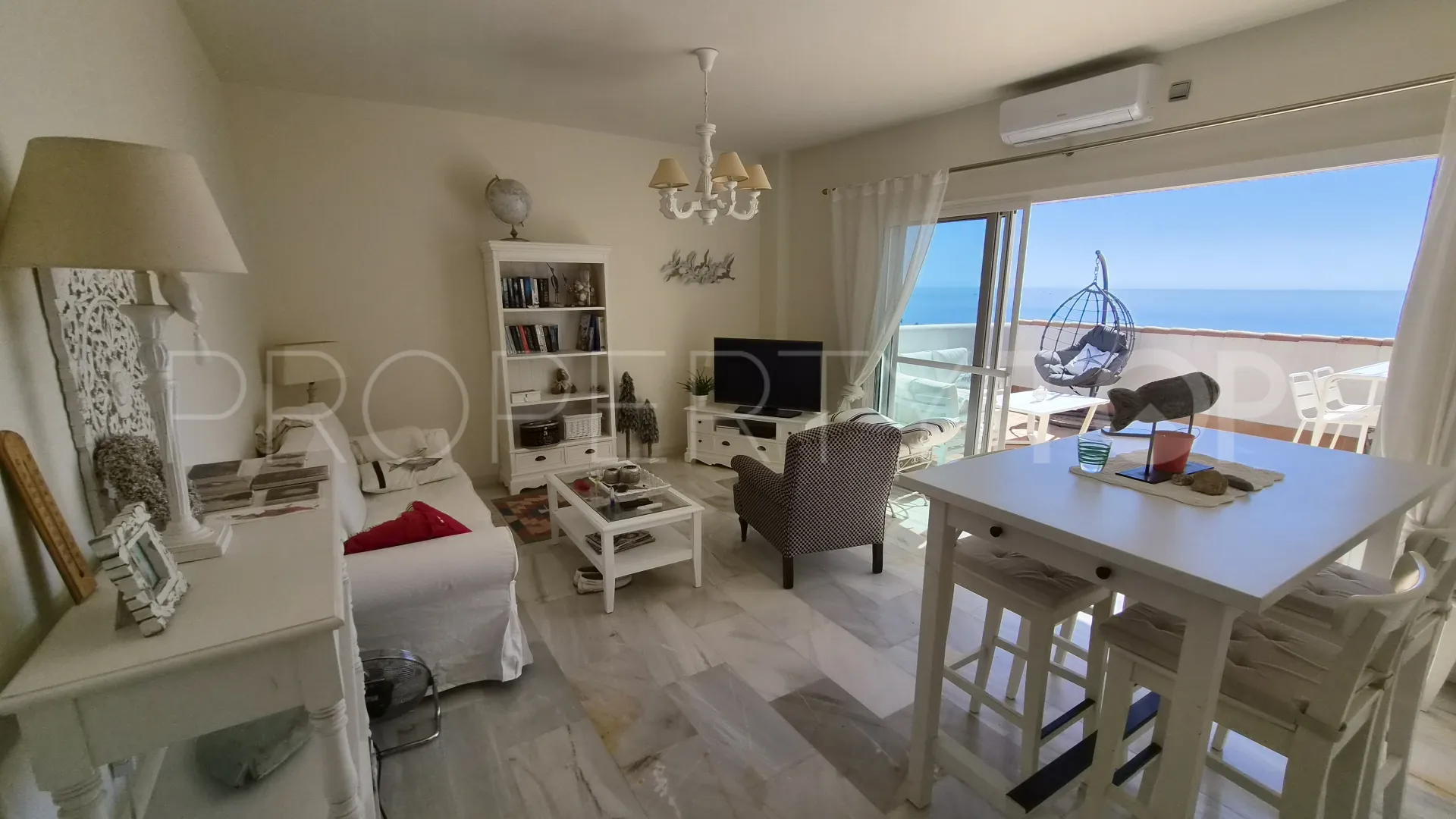 2 bedrooms apartment in Bahía de Estepona for sale