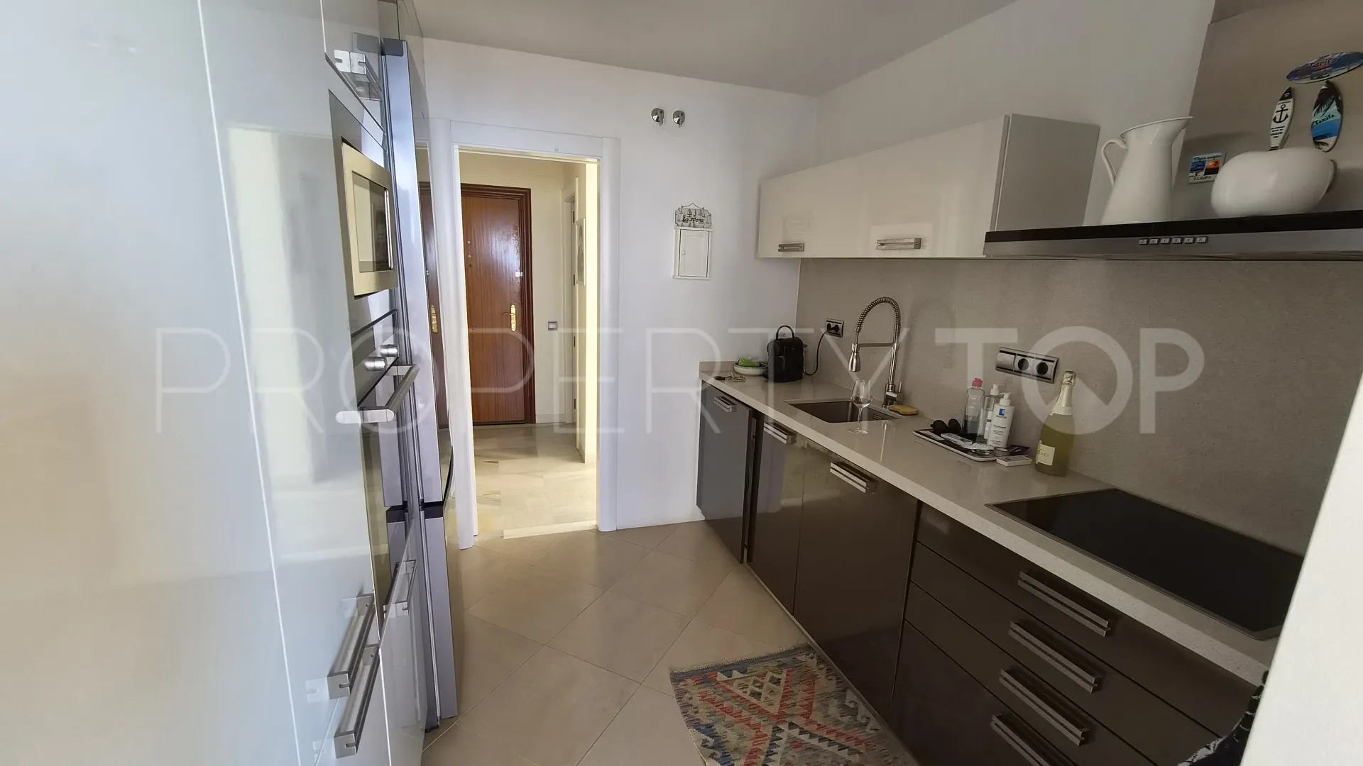 2 bedrooms apartment in Bahía de Estepona for sale