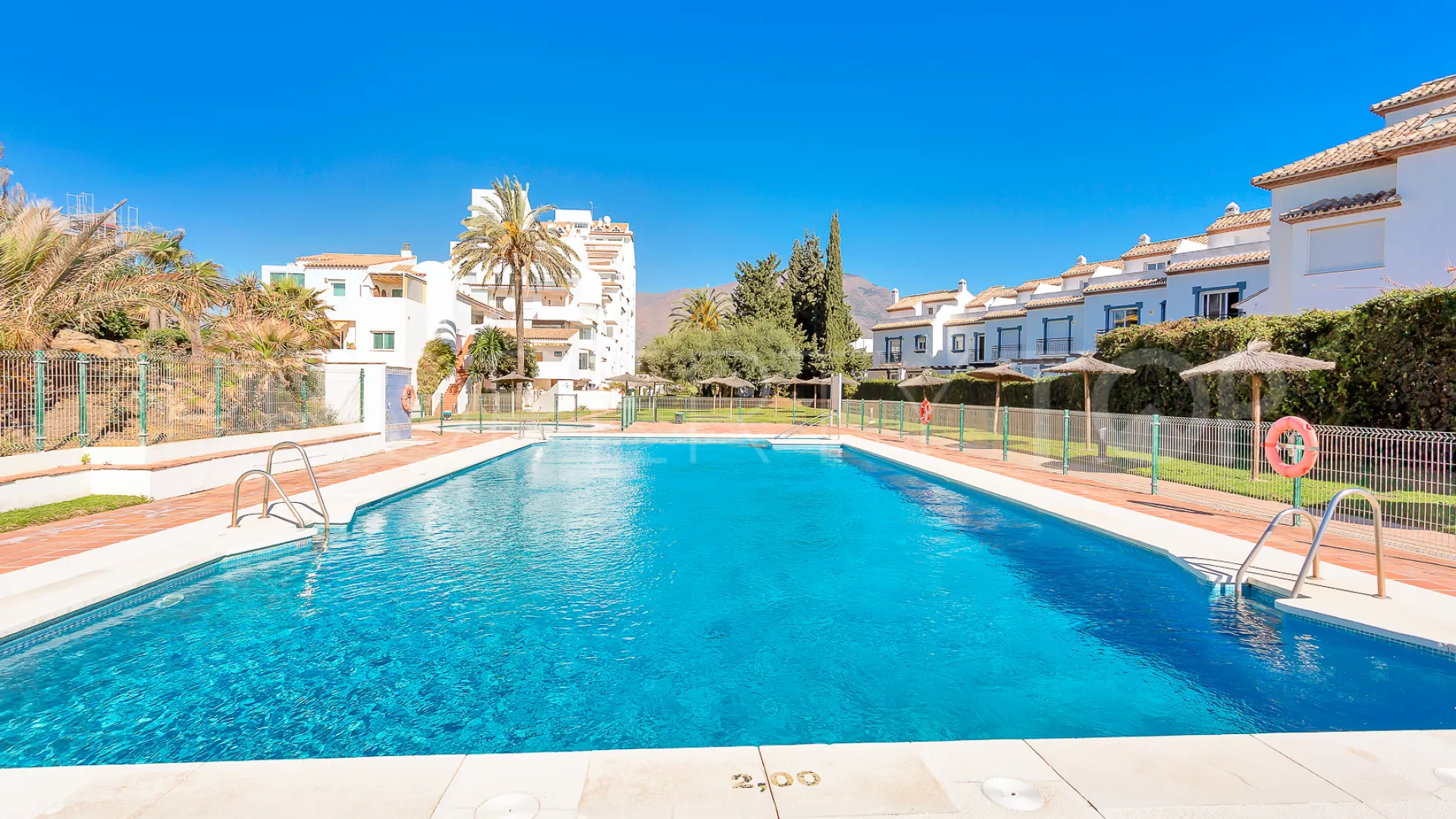 2 bedrooms apartment in Bahía de Estepona for sale