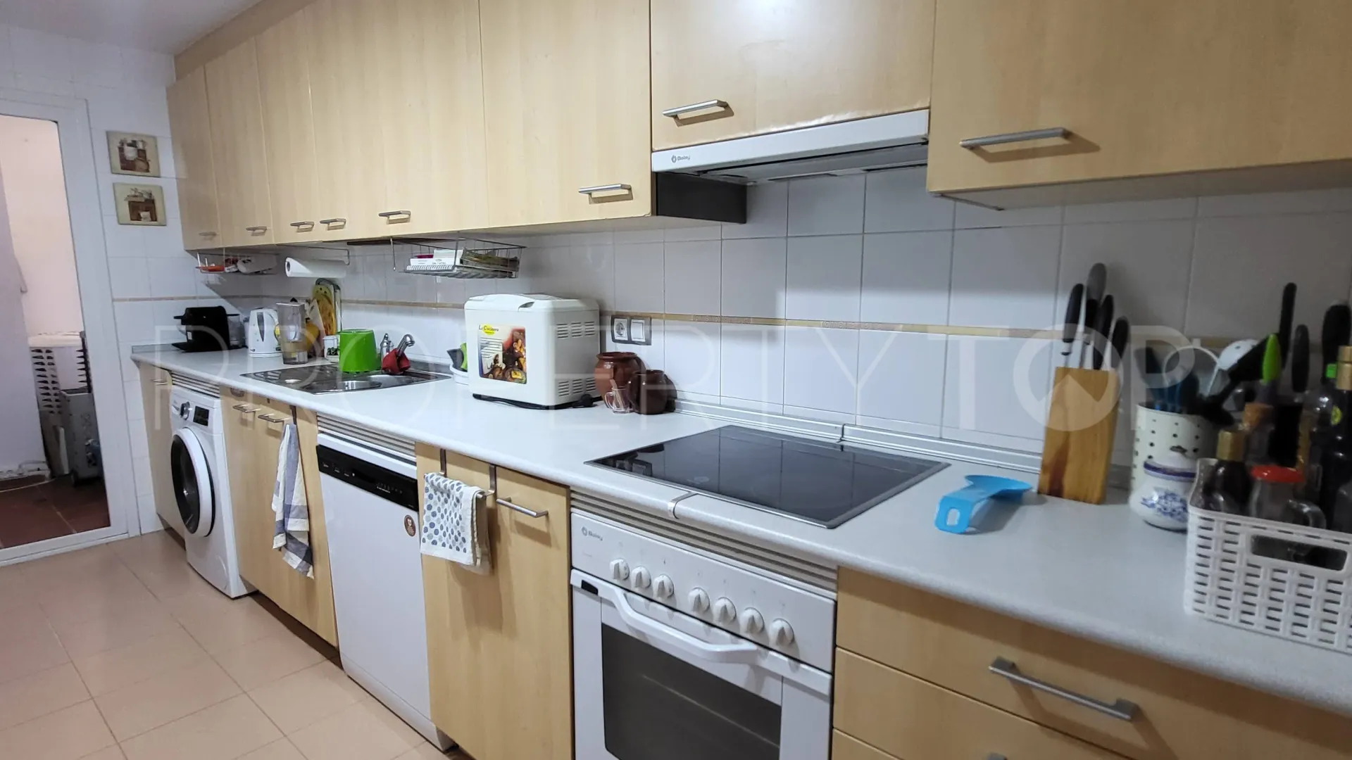 Se vende apartamento planta baja en La Noria IV con 3 dormitorios