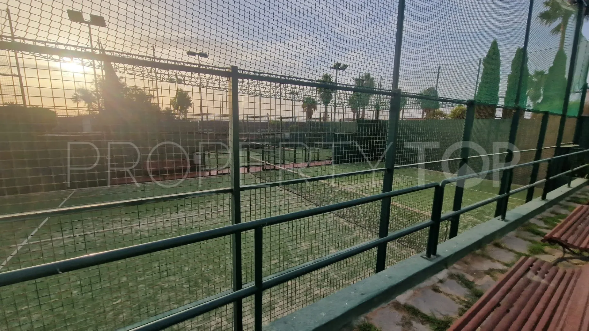 Se vende apartamento planta baja en La Noria IV con 3 dormitorios