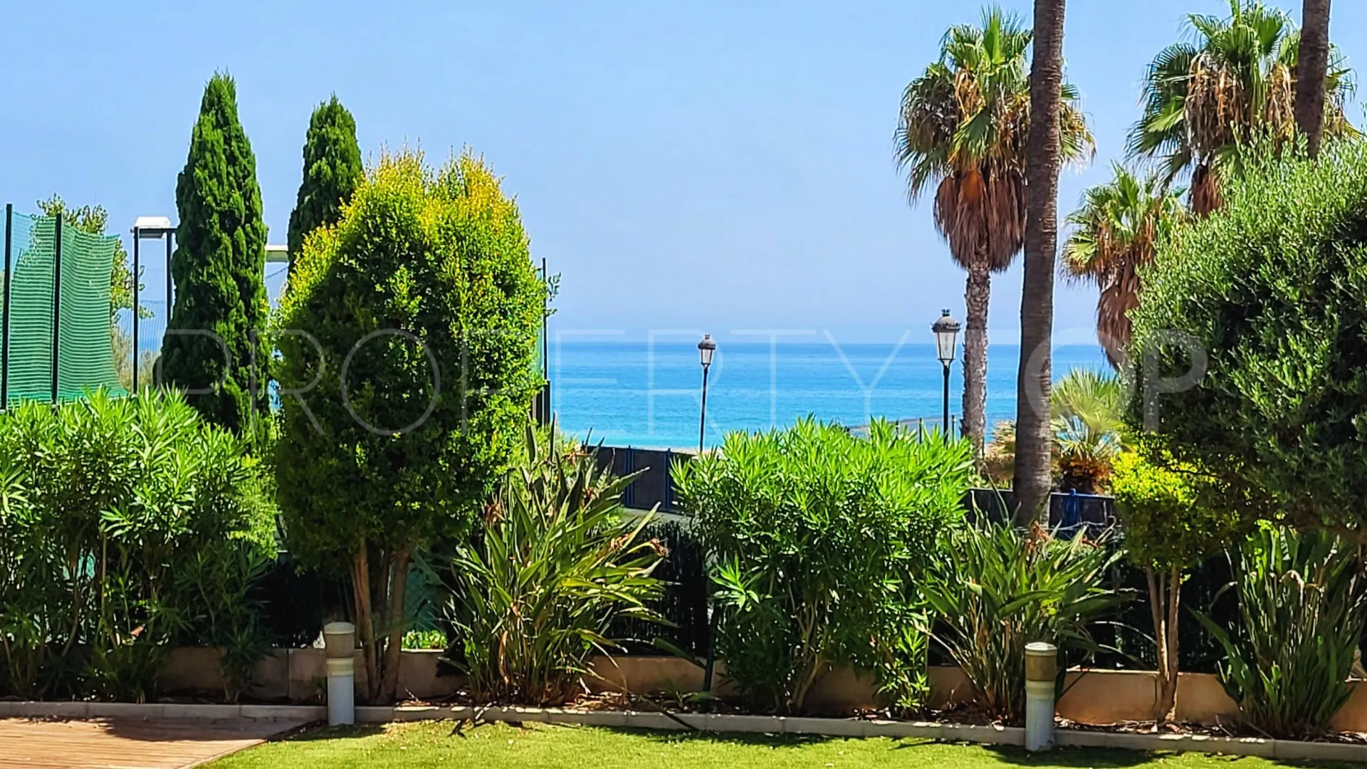 Se vende apartamento planta baja en La Noria IV con 3 dormitorios
