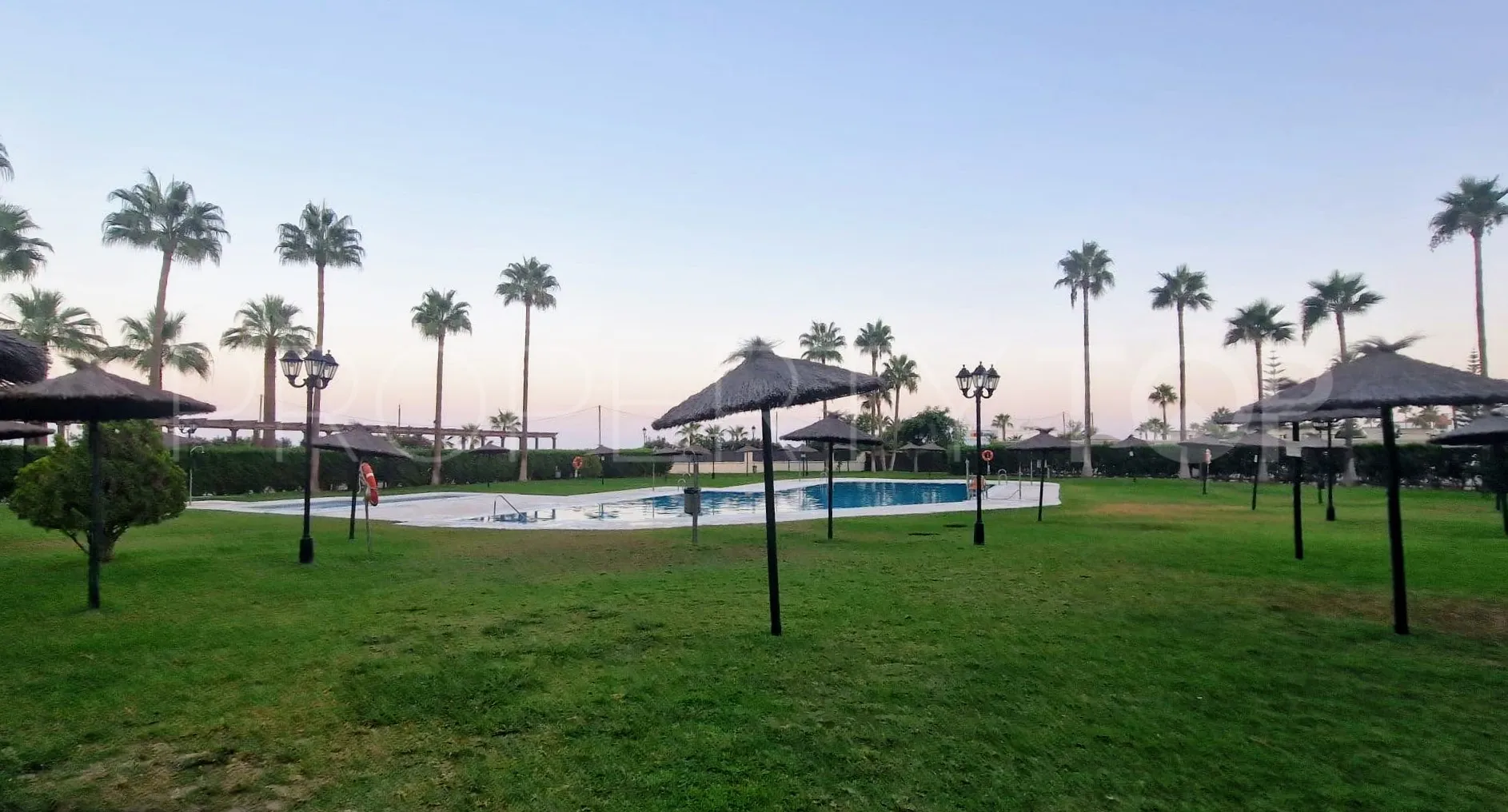 Se vende apartamento planta baja en La Noria IV con 3 dormitorios