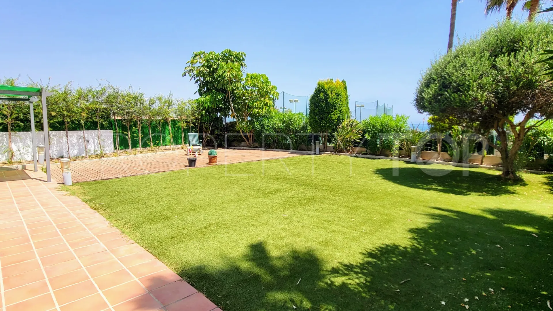 Se vende apartamento planta baja en La Noria IV con 3 dormitorios