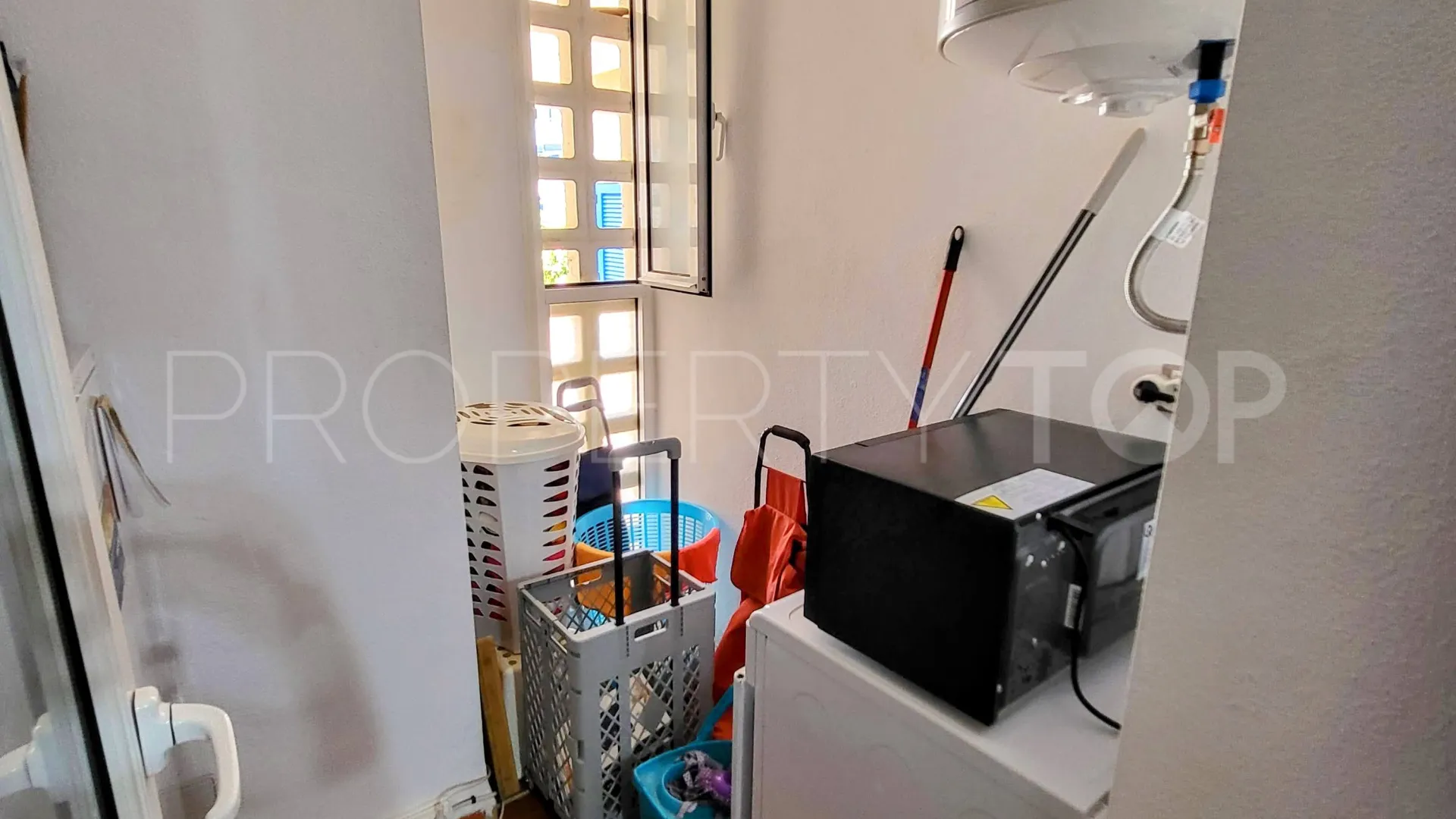 Se vende apartamento planta baja en La Noria IV con 3 dormitorios