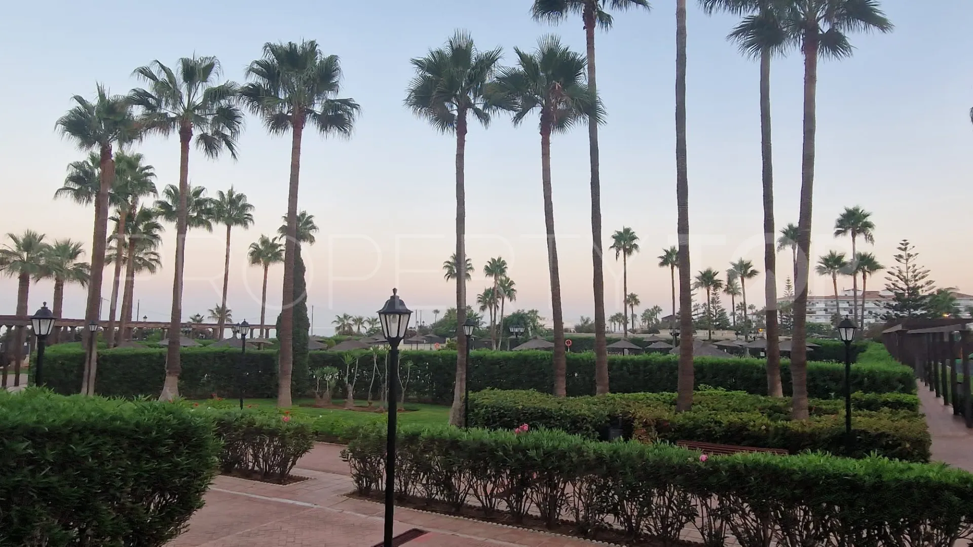 Se vende apartamento planta baja en La Noria IV con 3 dormitorios