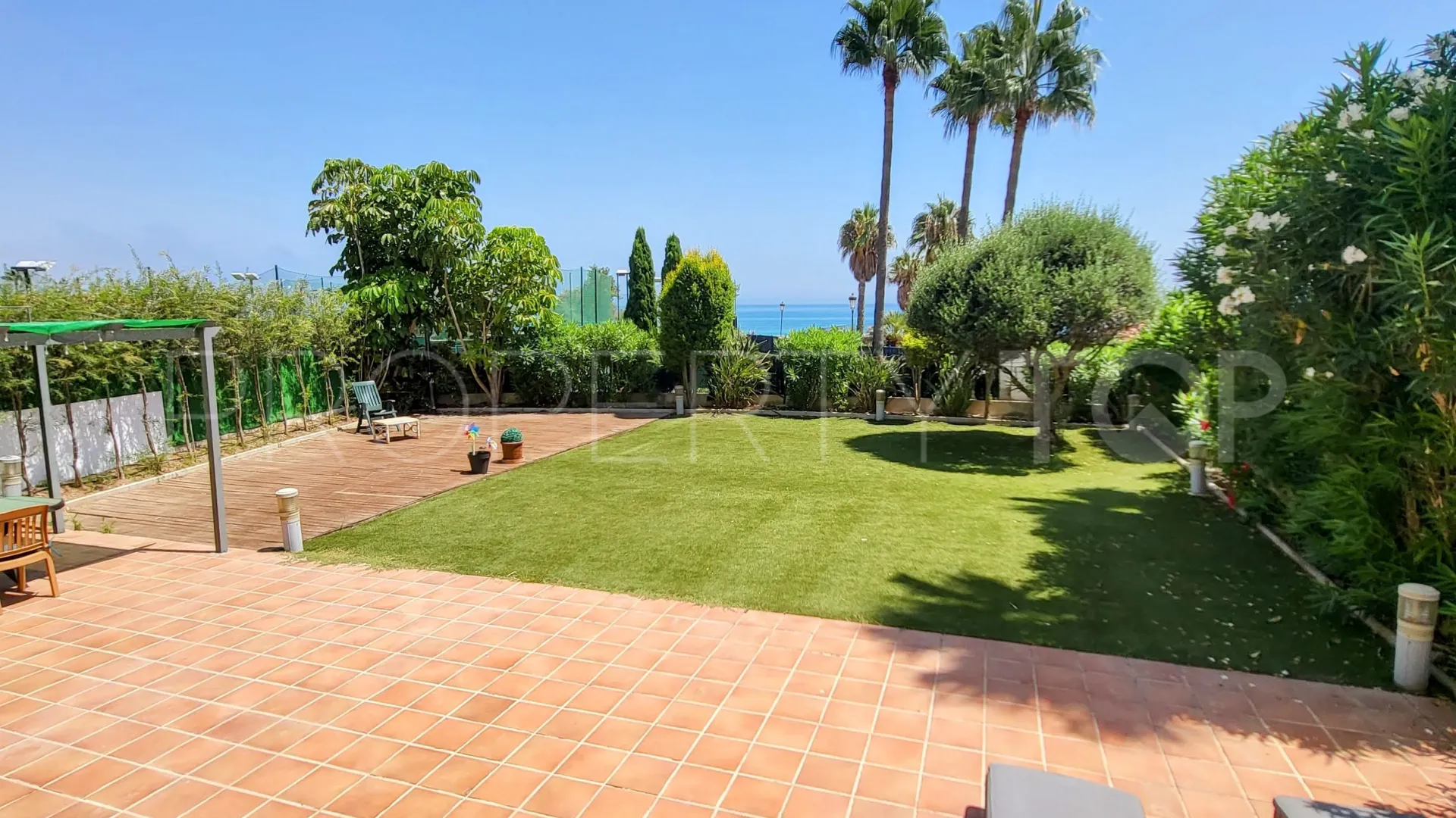 Se vende apartamento planta baja en La Noria IV con 3 dormitorios