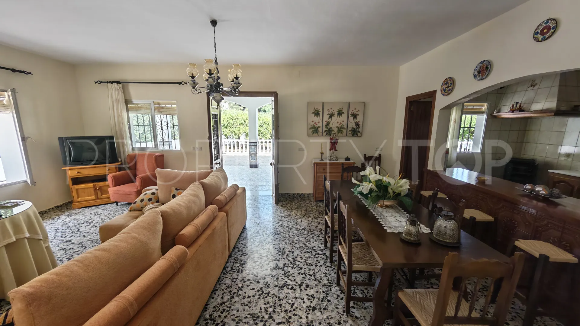 Villa for sale in El Velerin with 3 bedrooms