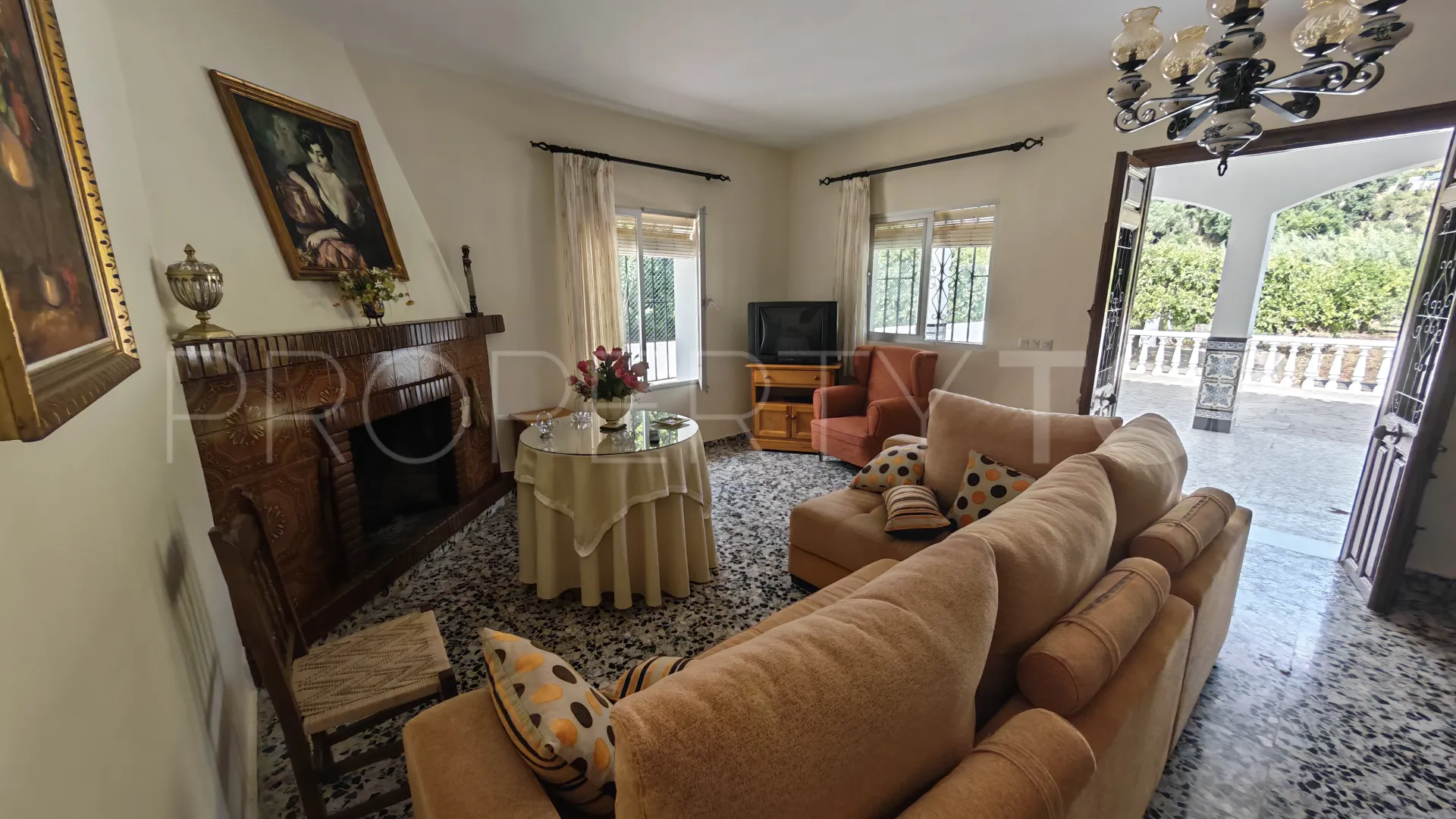 Villa for sale in El Velerin with 3 bedrooms