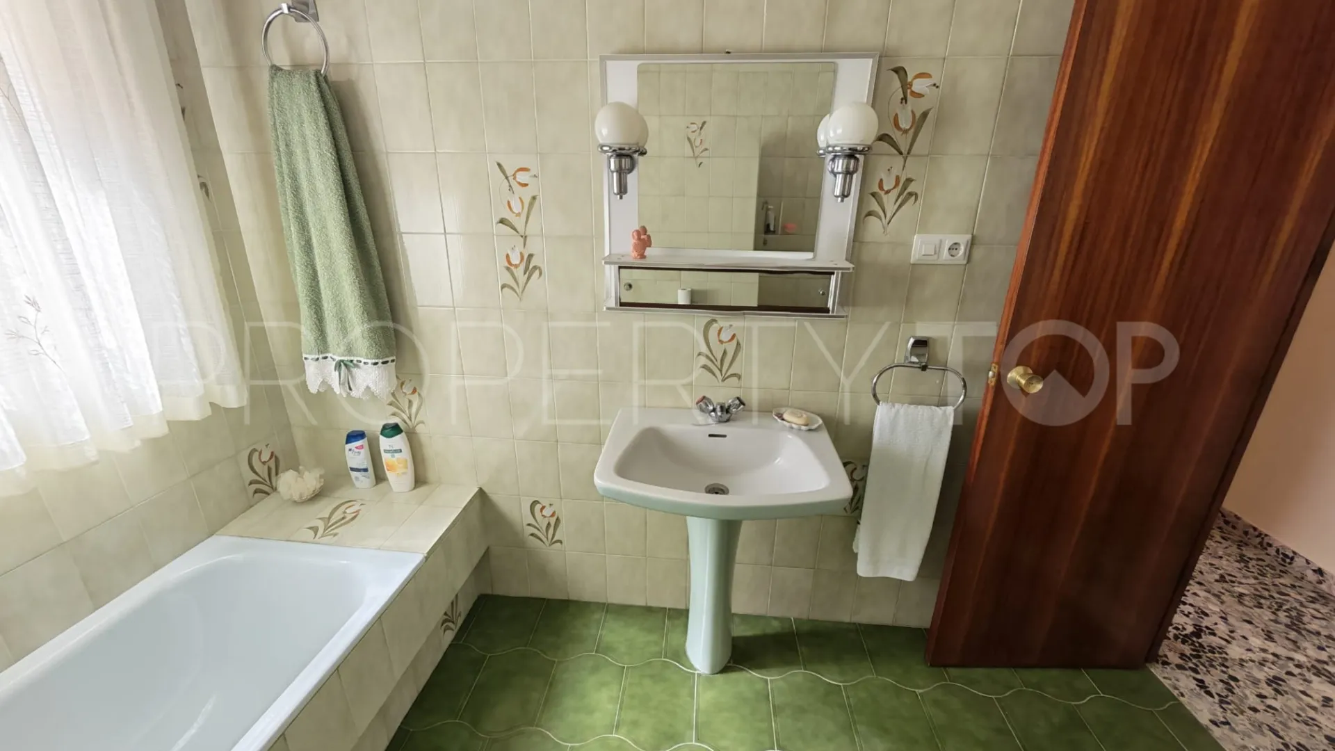 Villa for sale in El Velerin with 3 bedrooms