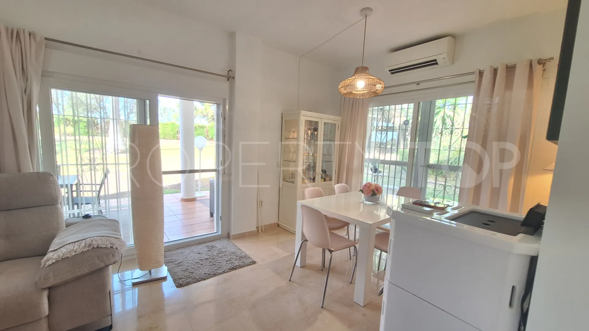 Comprar apartamento en Estepona Oeste