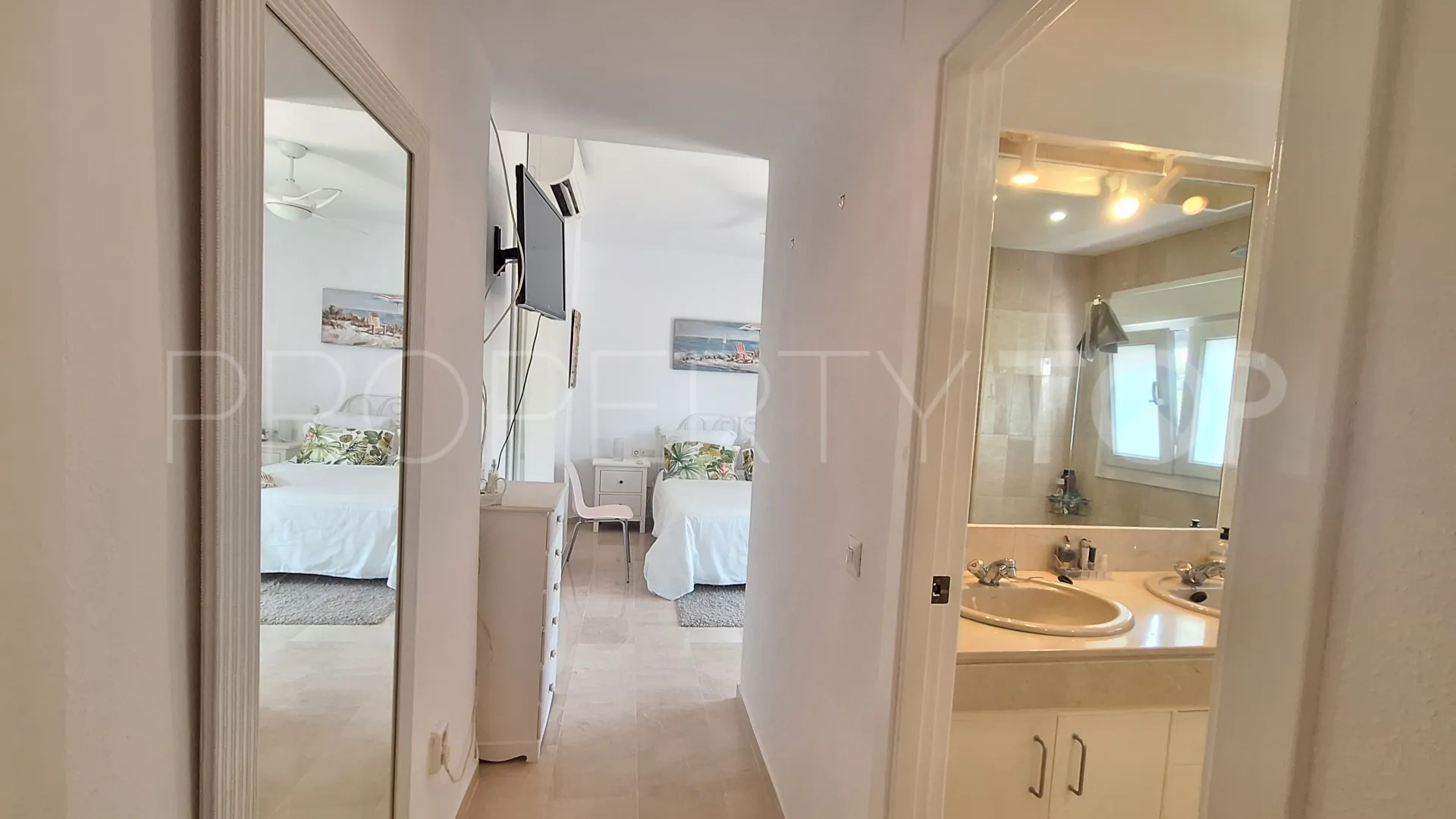 Comprar apartamento en Estepona Oeste