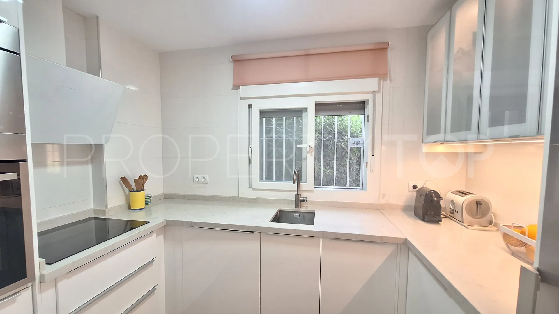 Comprar apartamento en Estepona Oeste