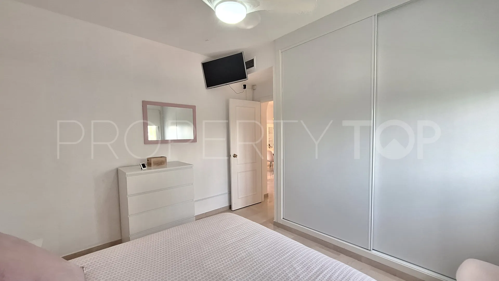 Comprar apartamento en Estepona Oeste