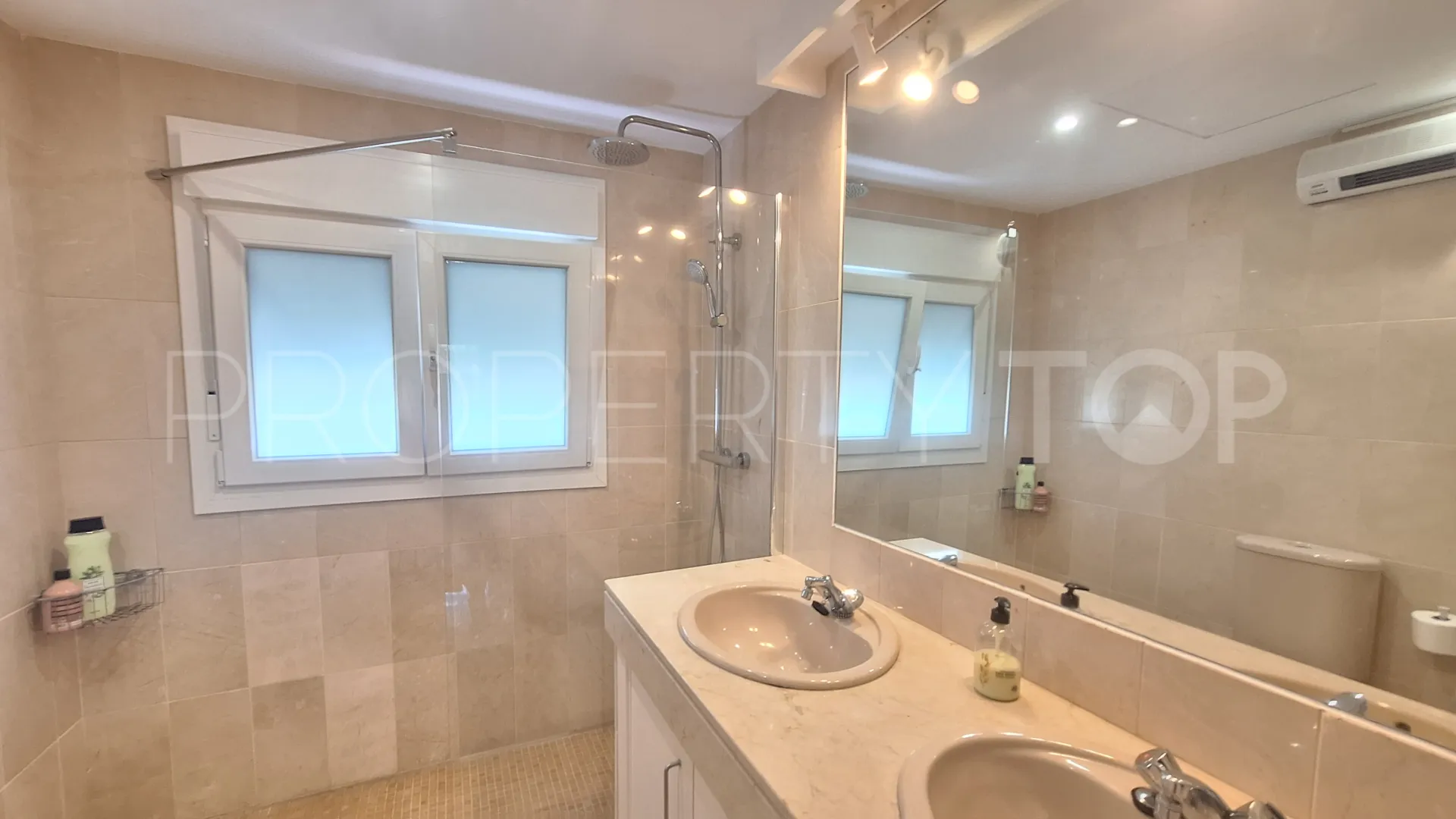 Comprar apartamento en Estepona Oeste
