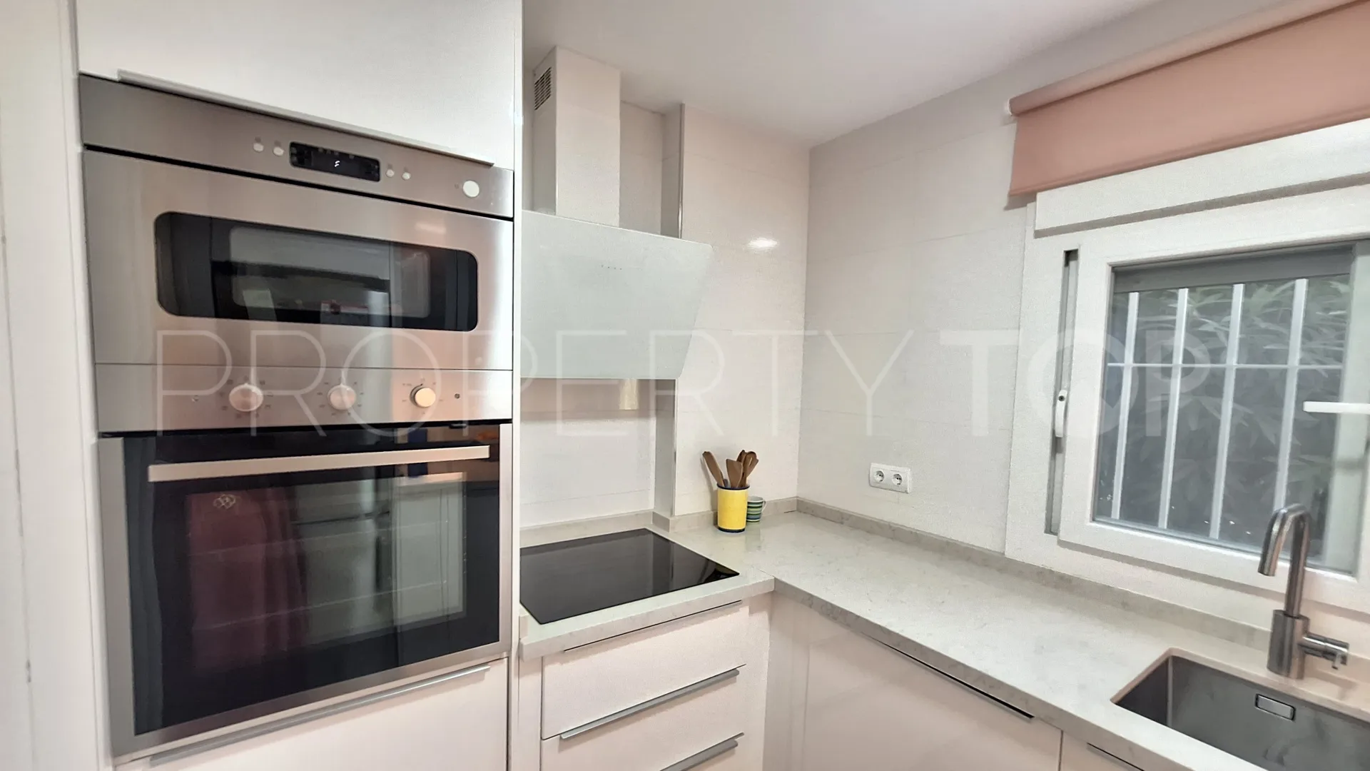 Comprar apartamento en Estepona Oeste